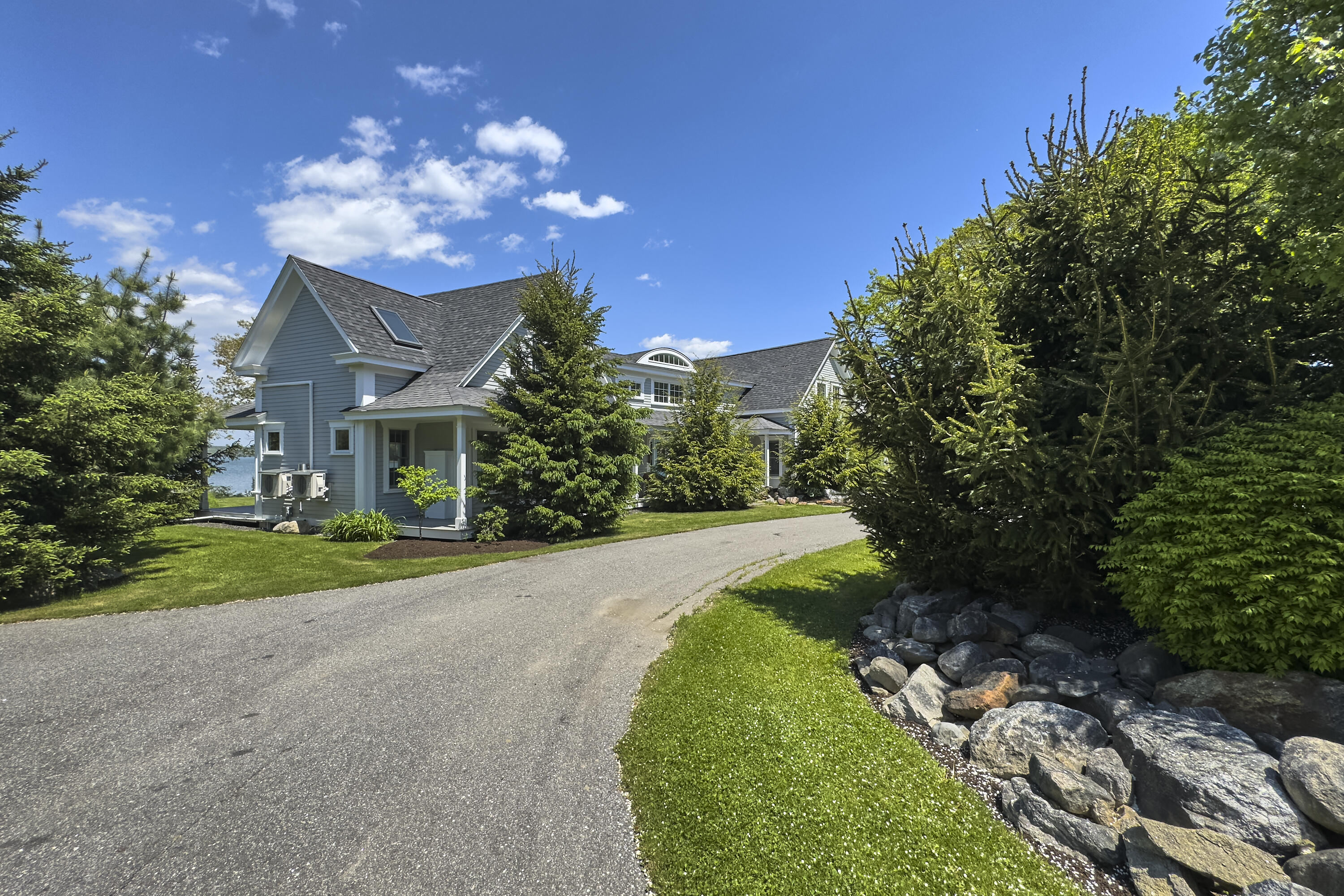 601 Back Cove