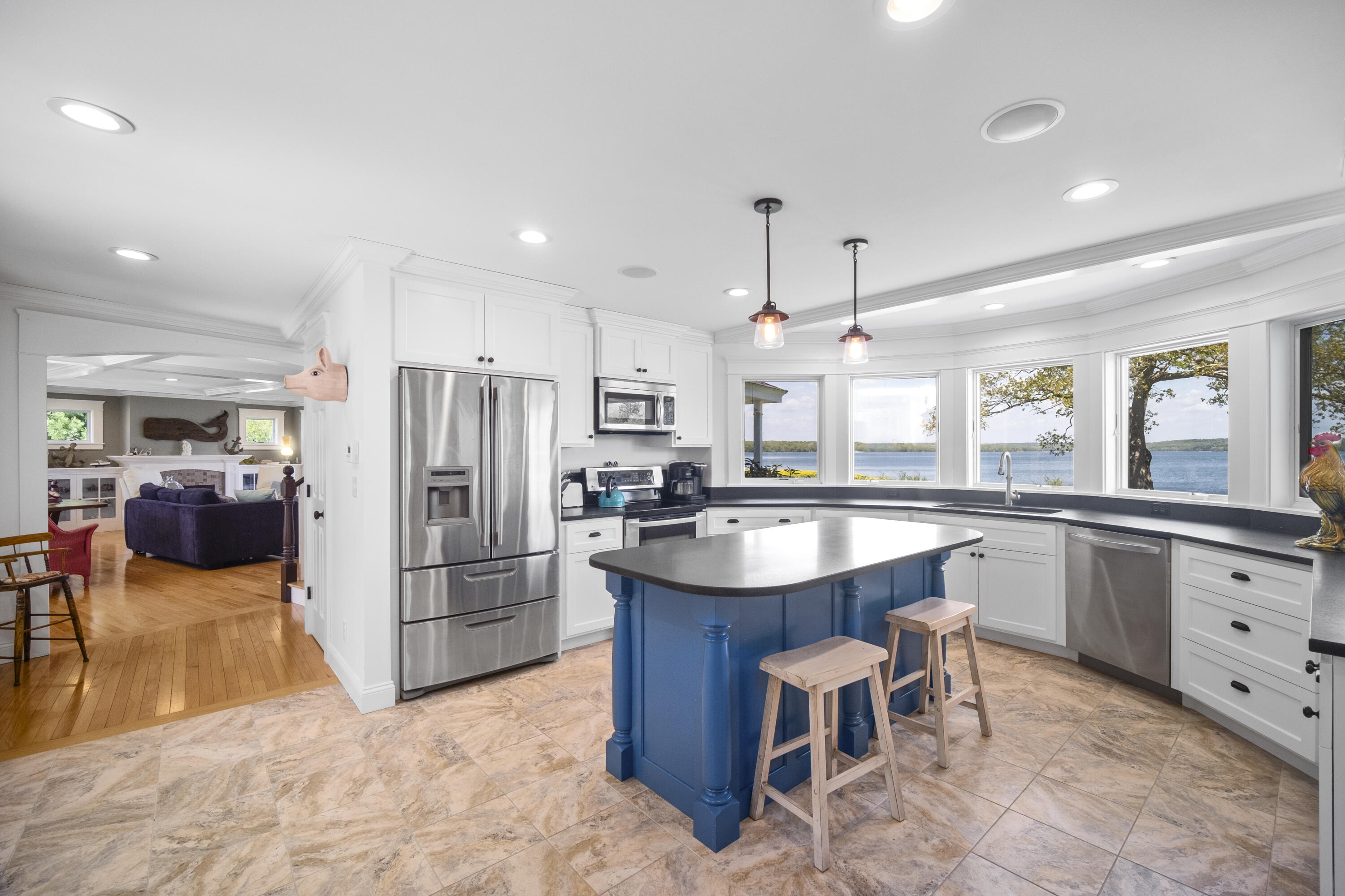 601 Back Cove
