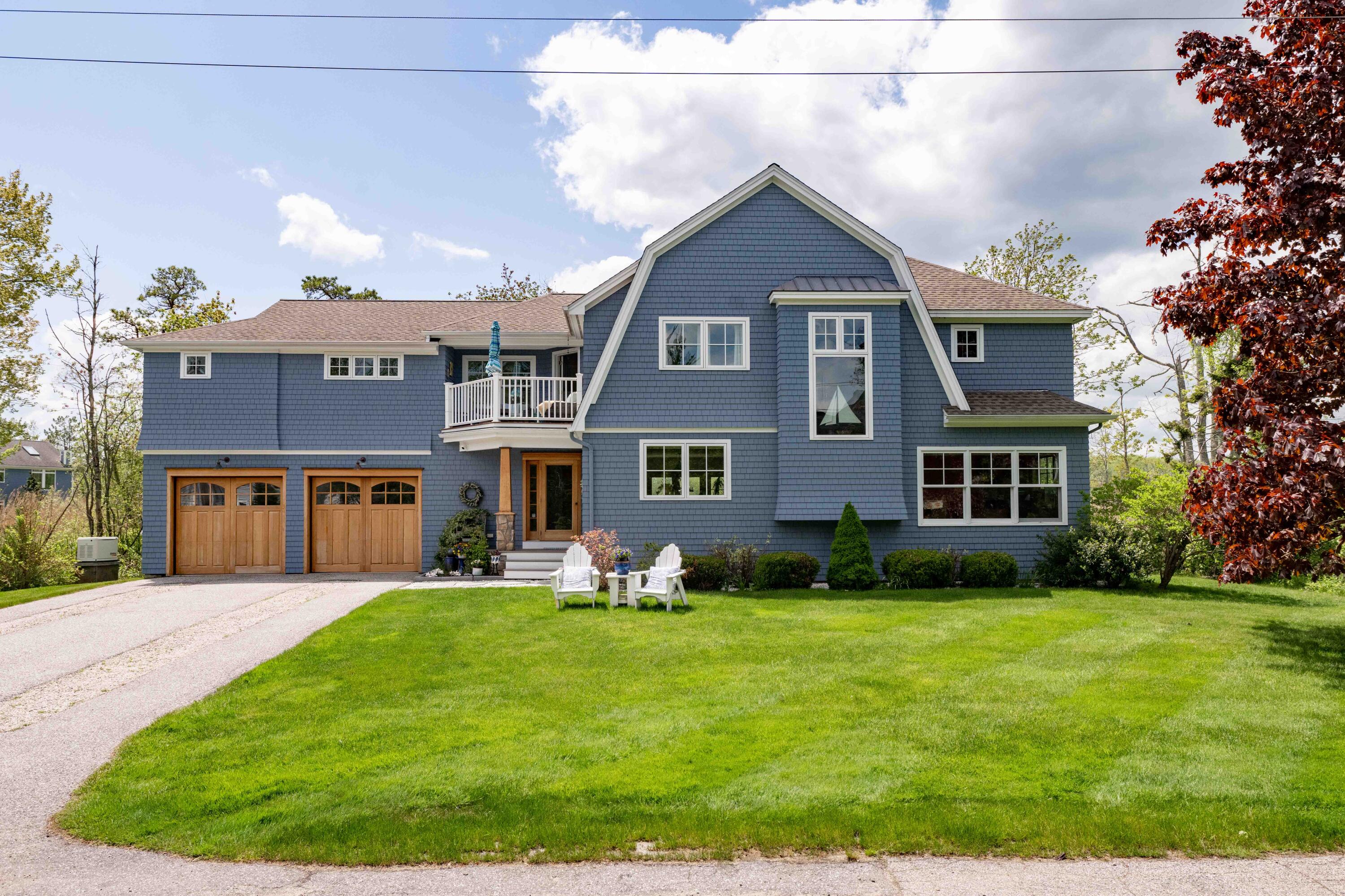 8 Peninsula Drive