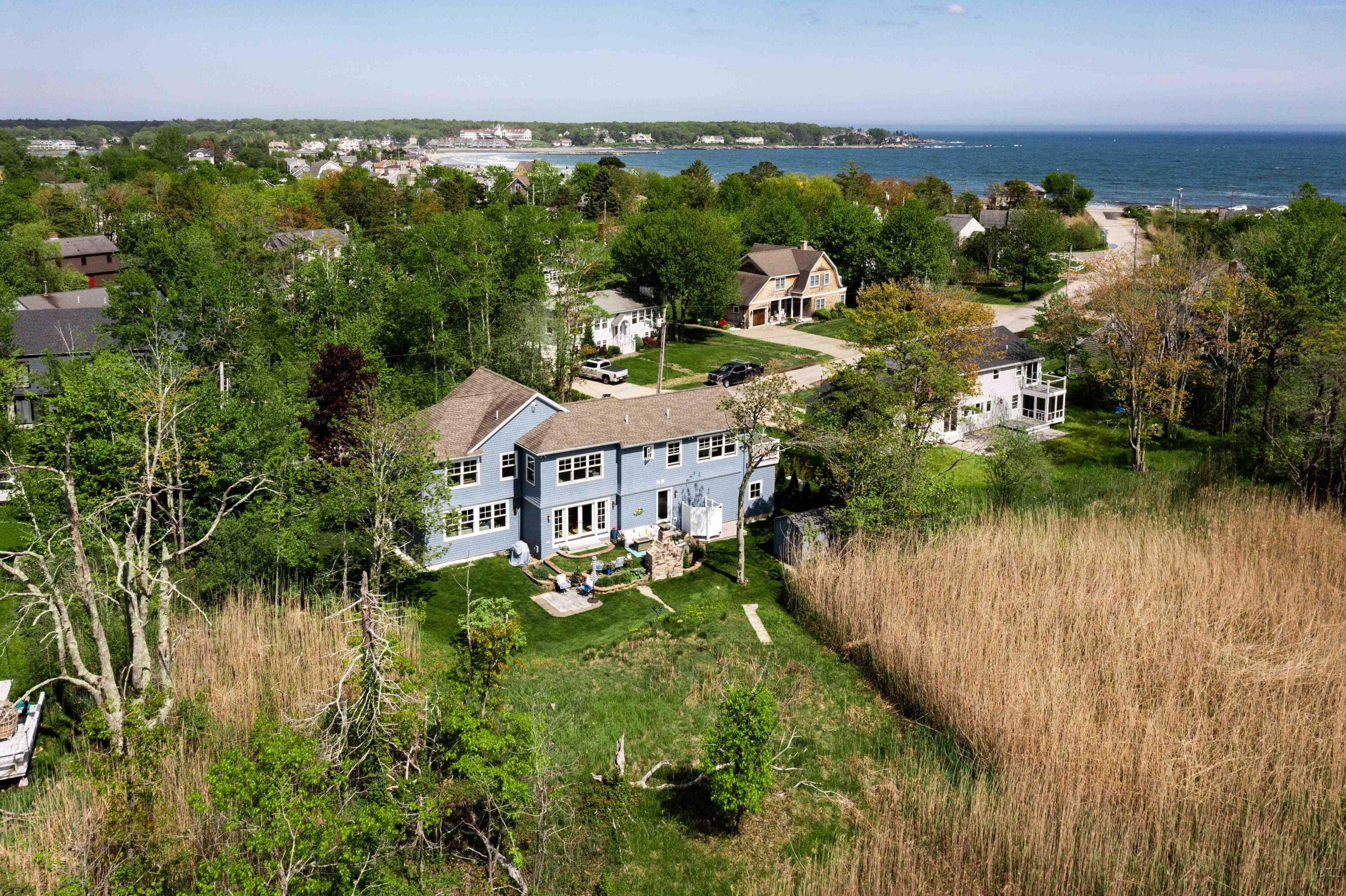 8 Peninsula Drive