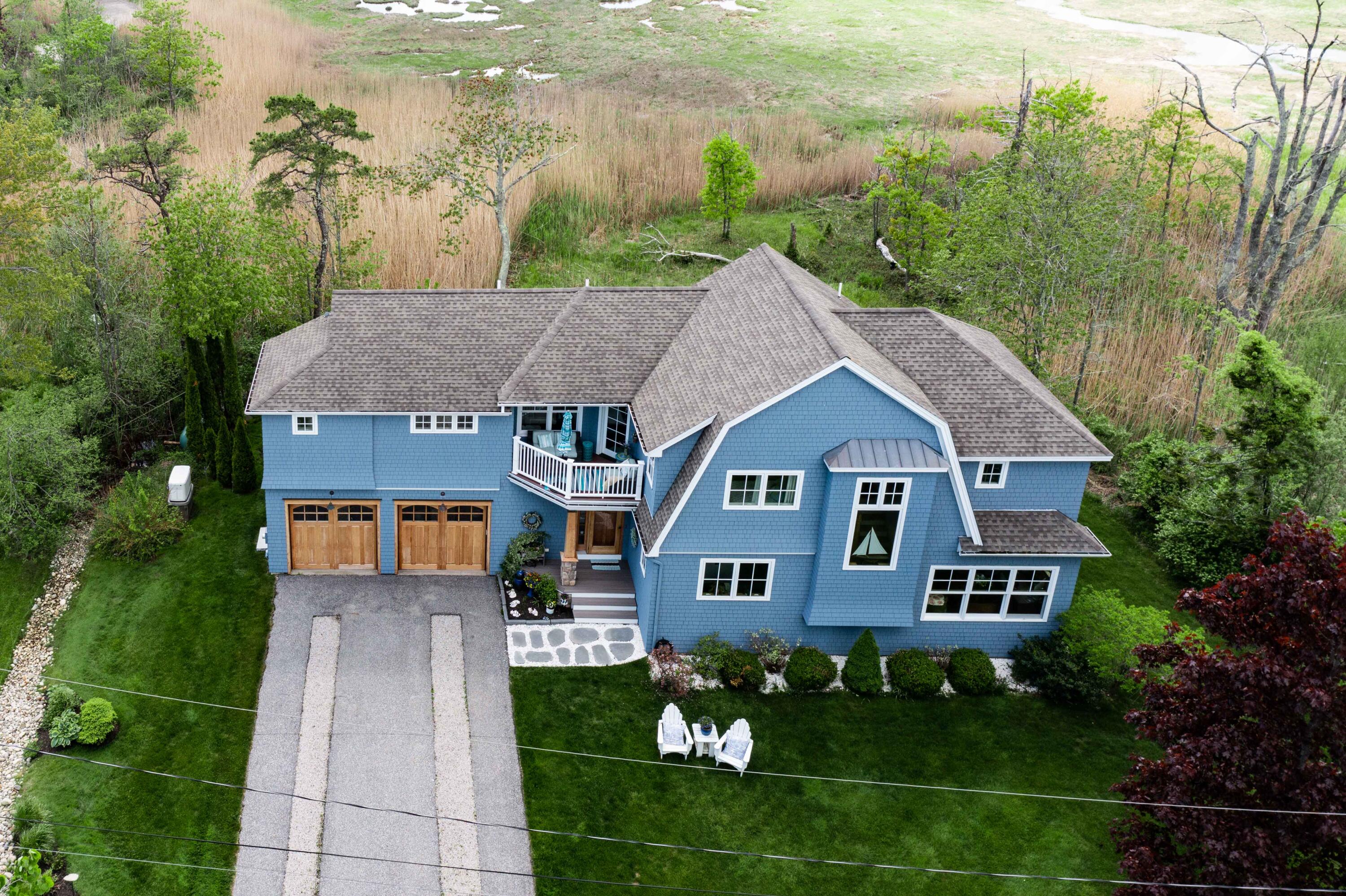 8 Peninsula Drive