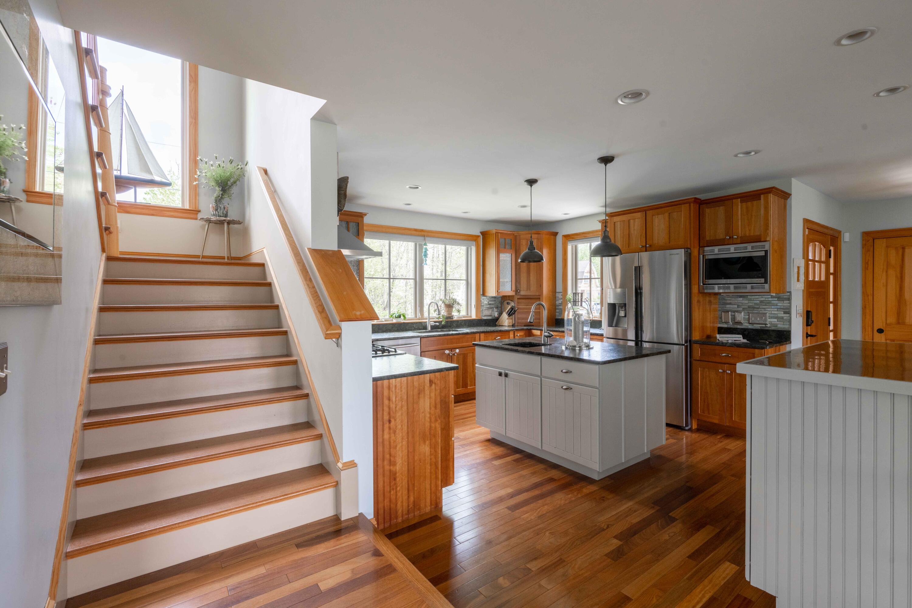 8 Peninsula Drive