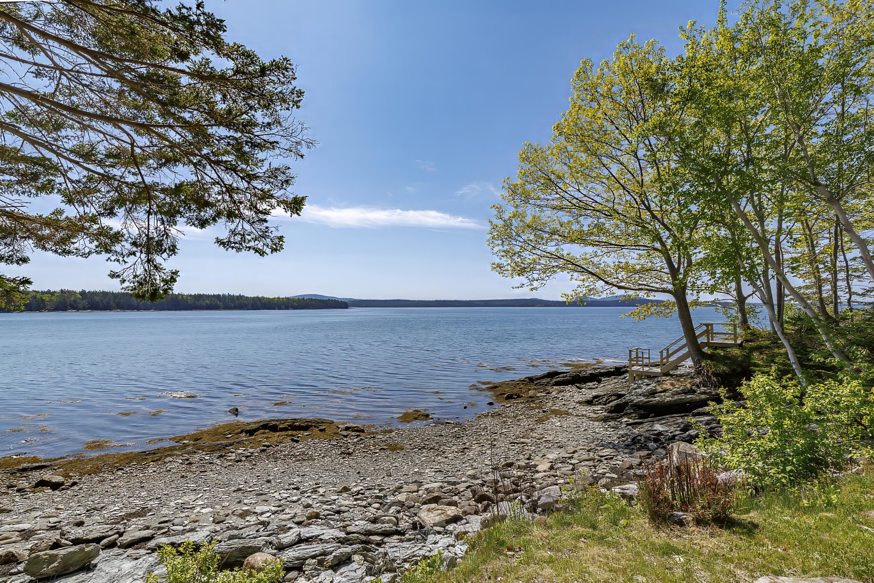 674 Oak Point Road