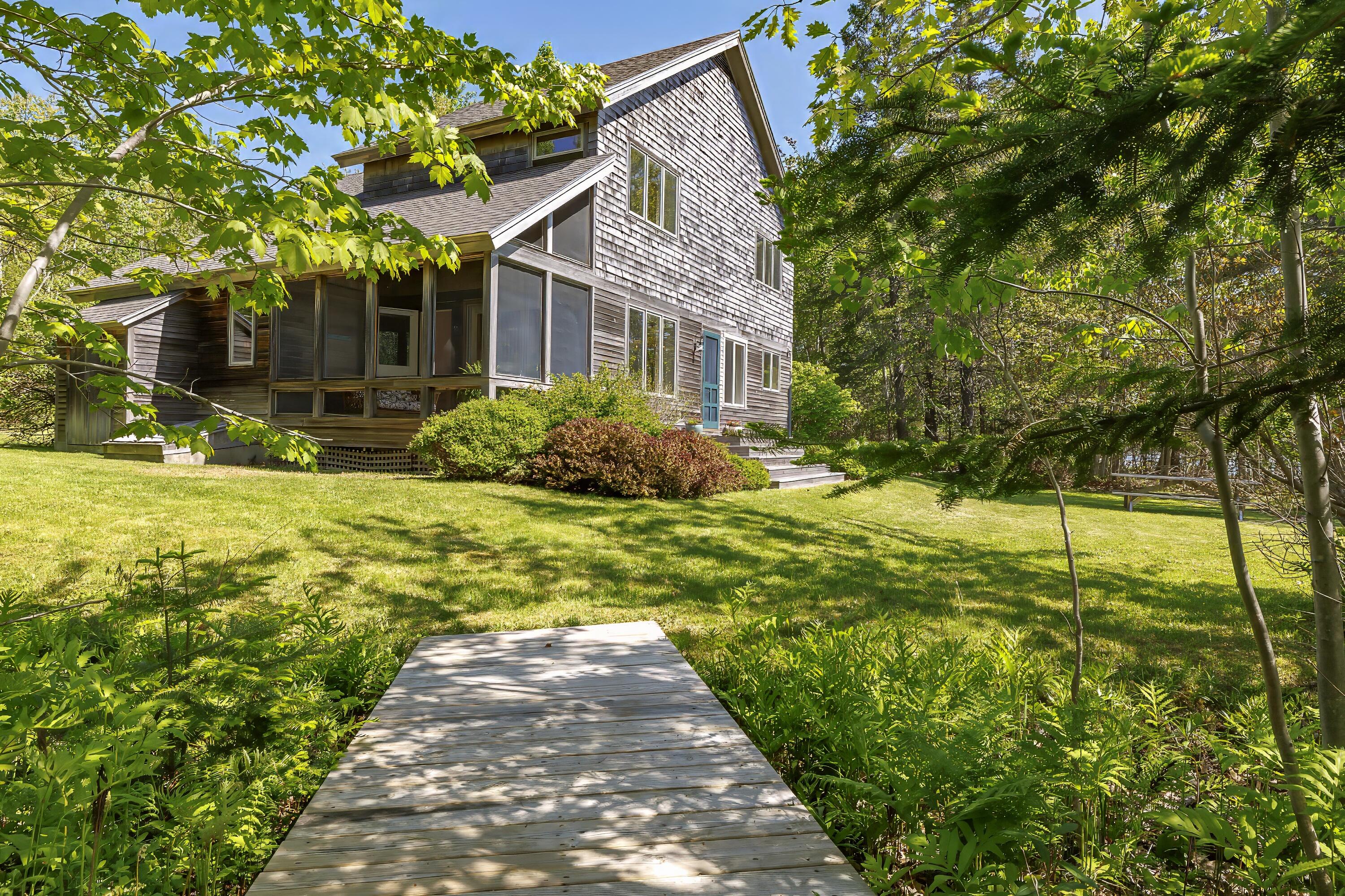 674 Oak Point Road