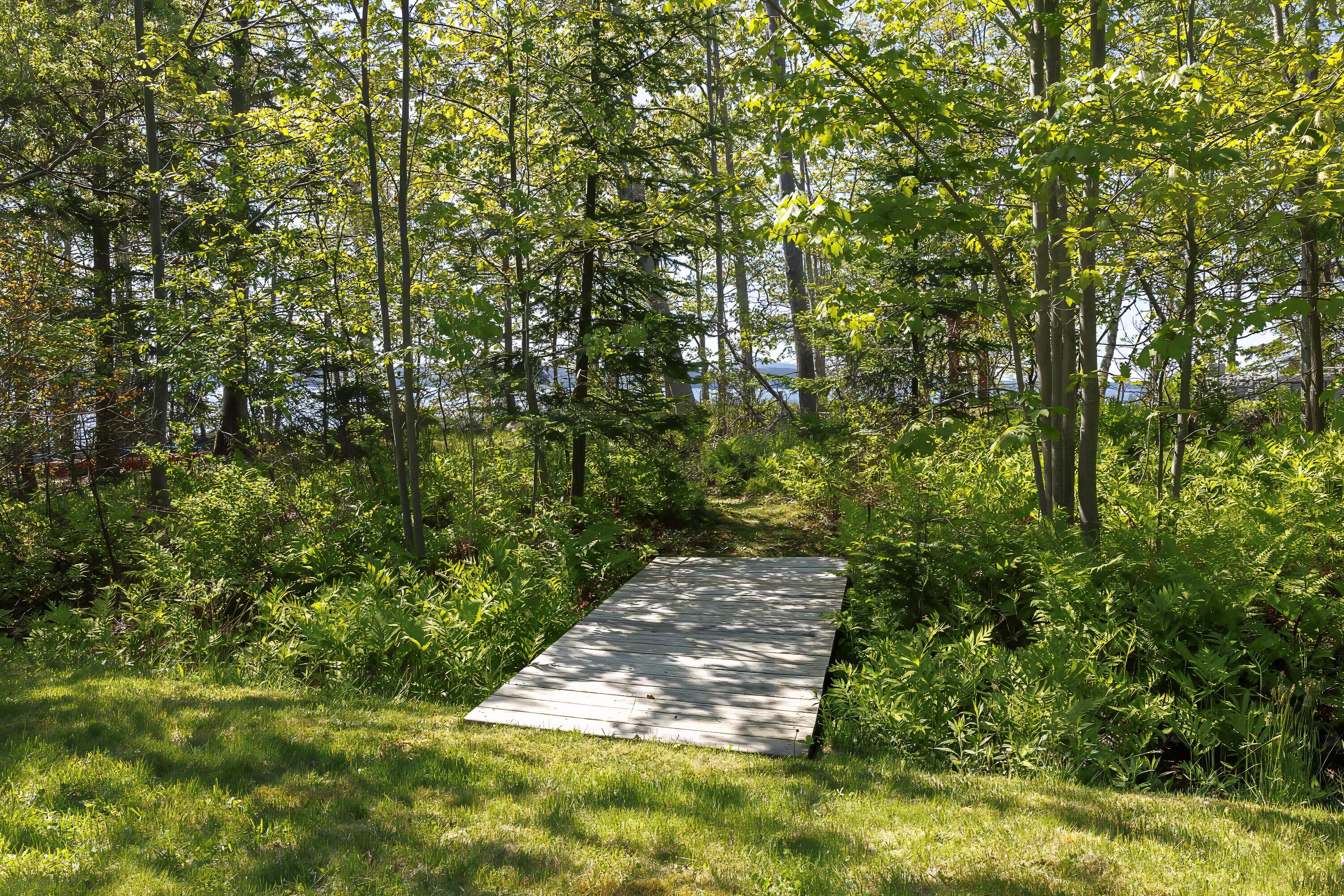 674 Oak Point Road