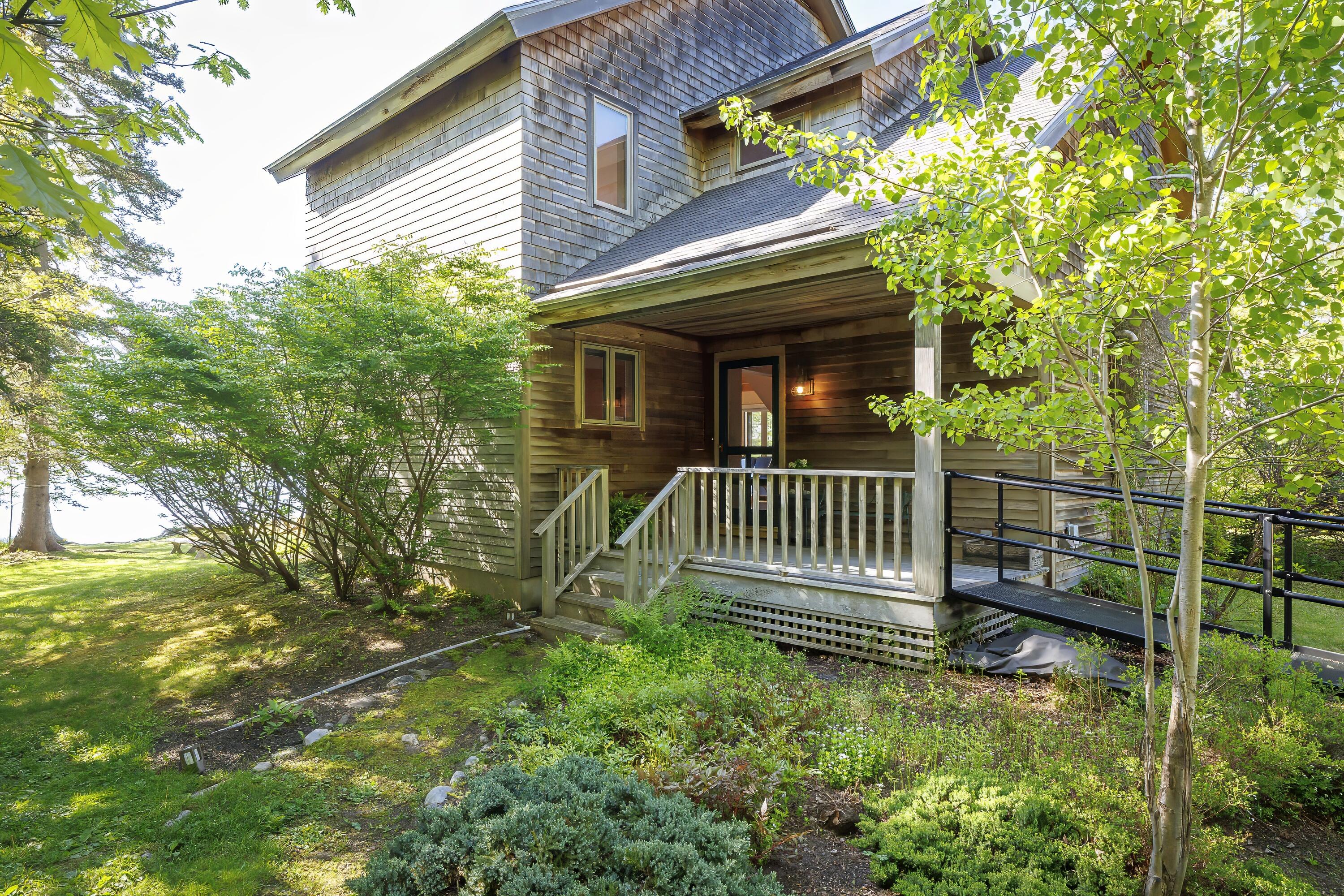 674 Oak Point Road
