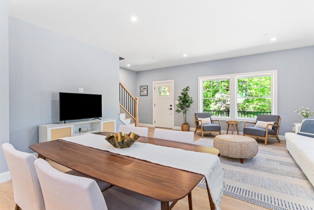 7 Parsonage Road, 10