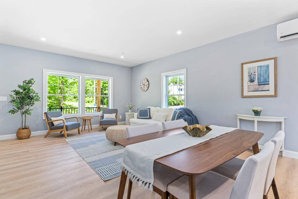 7 Parsonage Road, 10