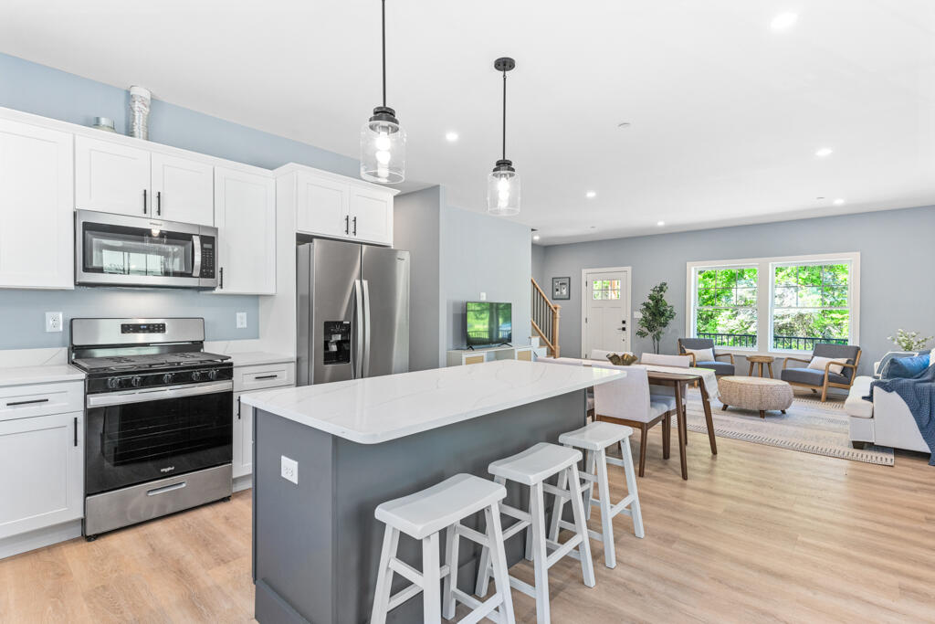 7 Parsonage Road, 10