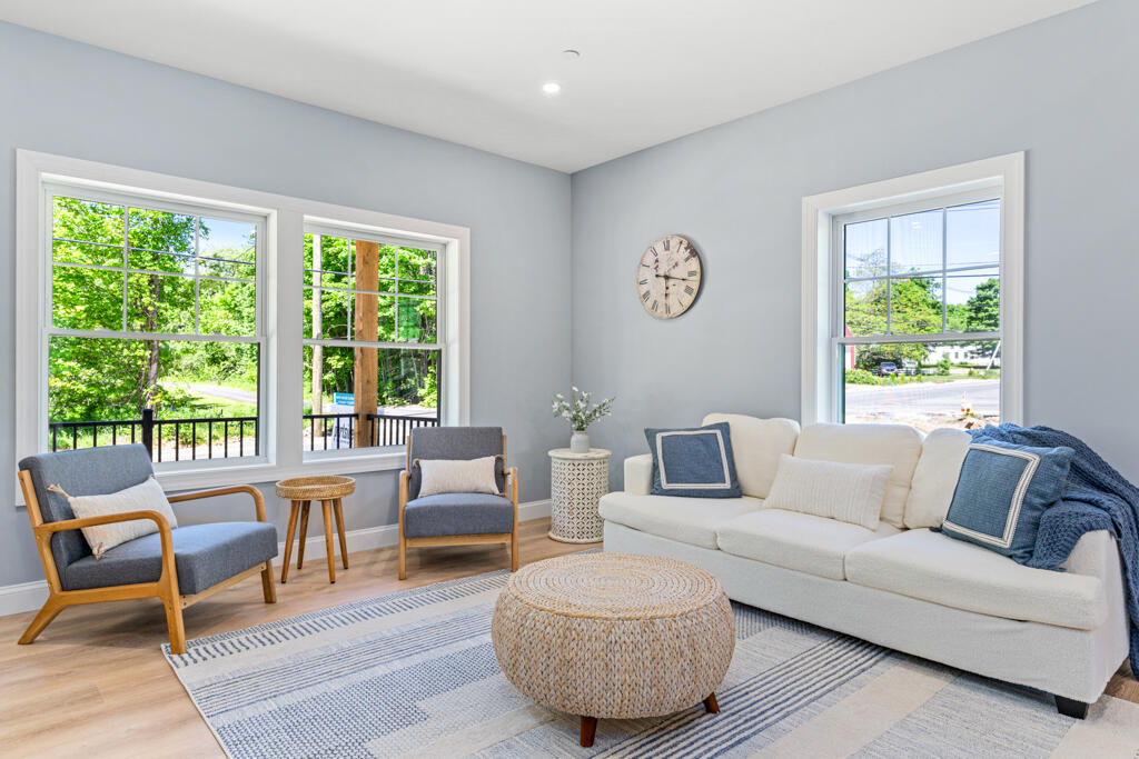7 Parsonage Road, 10