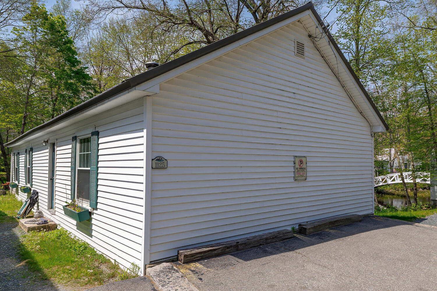 1125 Main Street