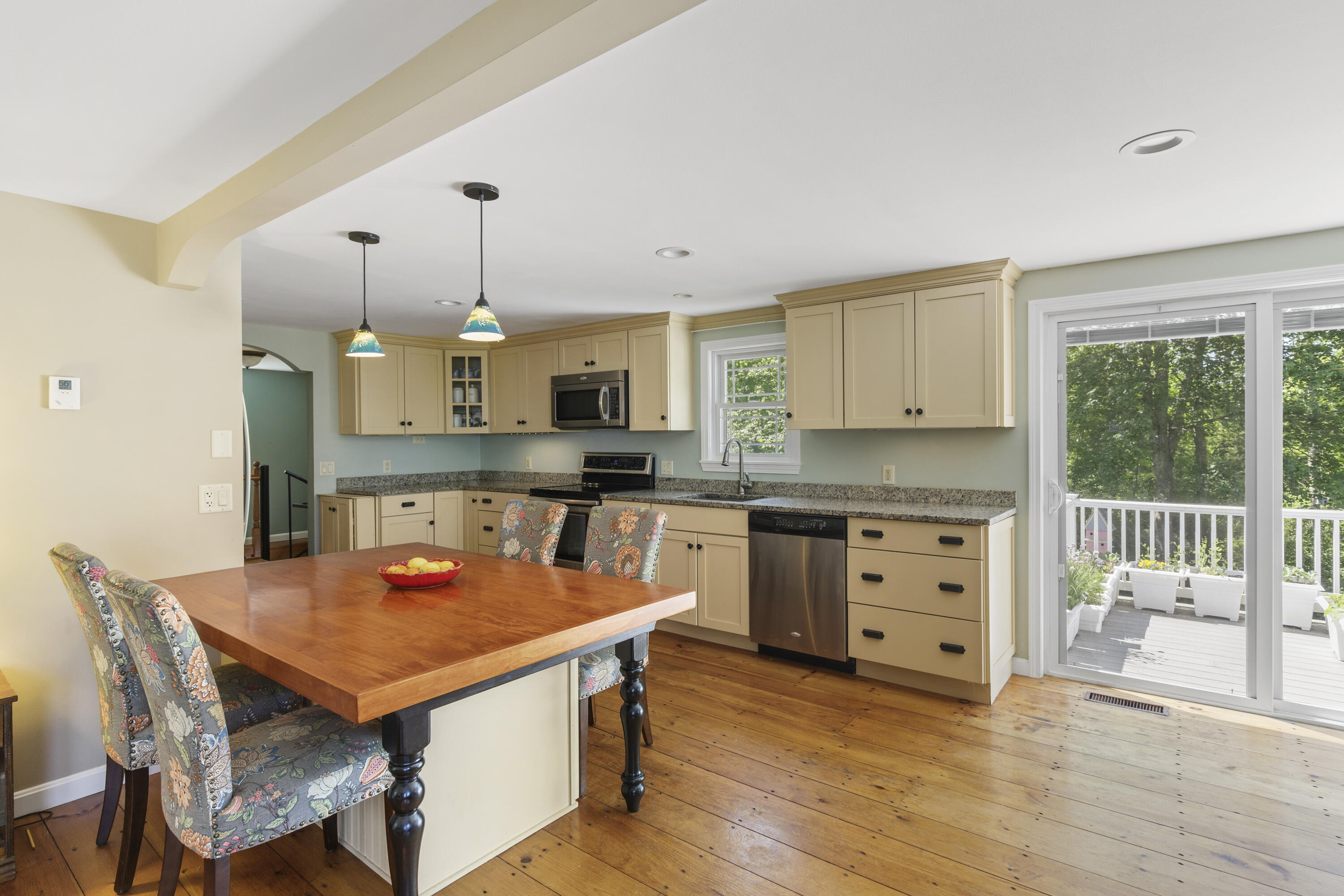 1110 Middle Road