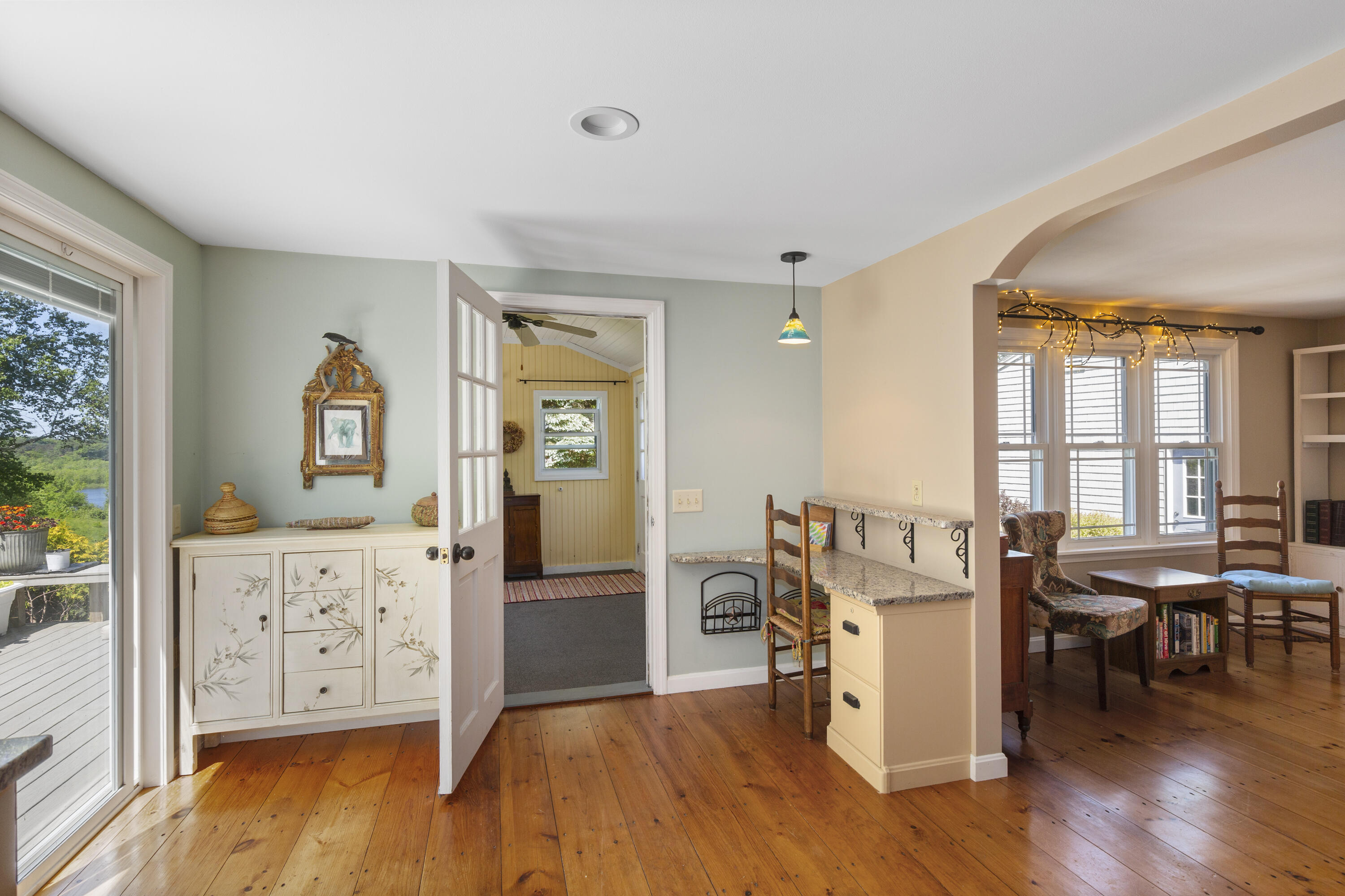 1110 Middle Road