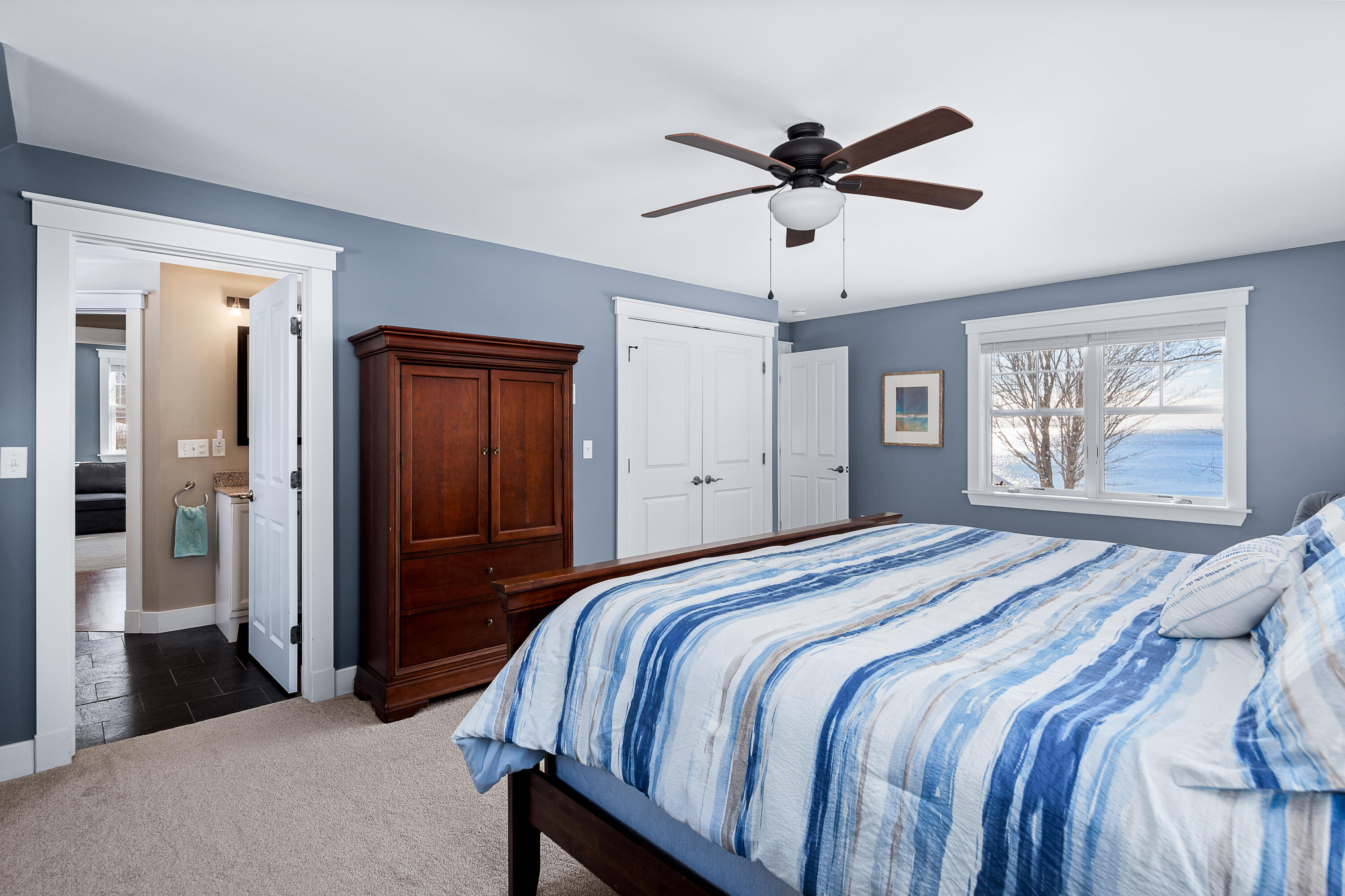 24 Soaring Eagle Point