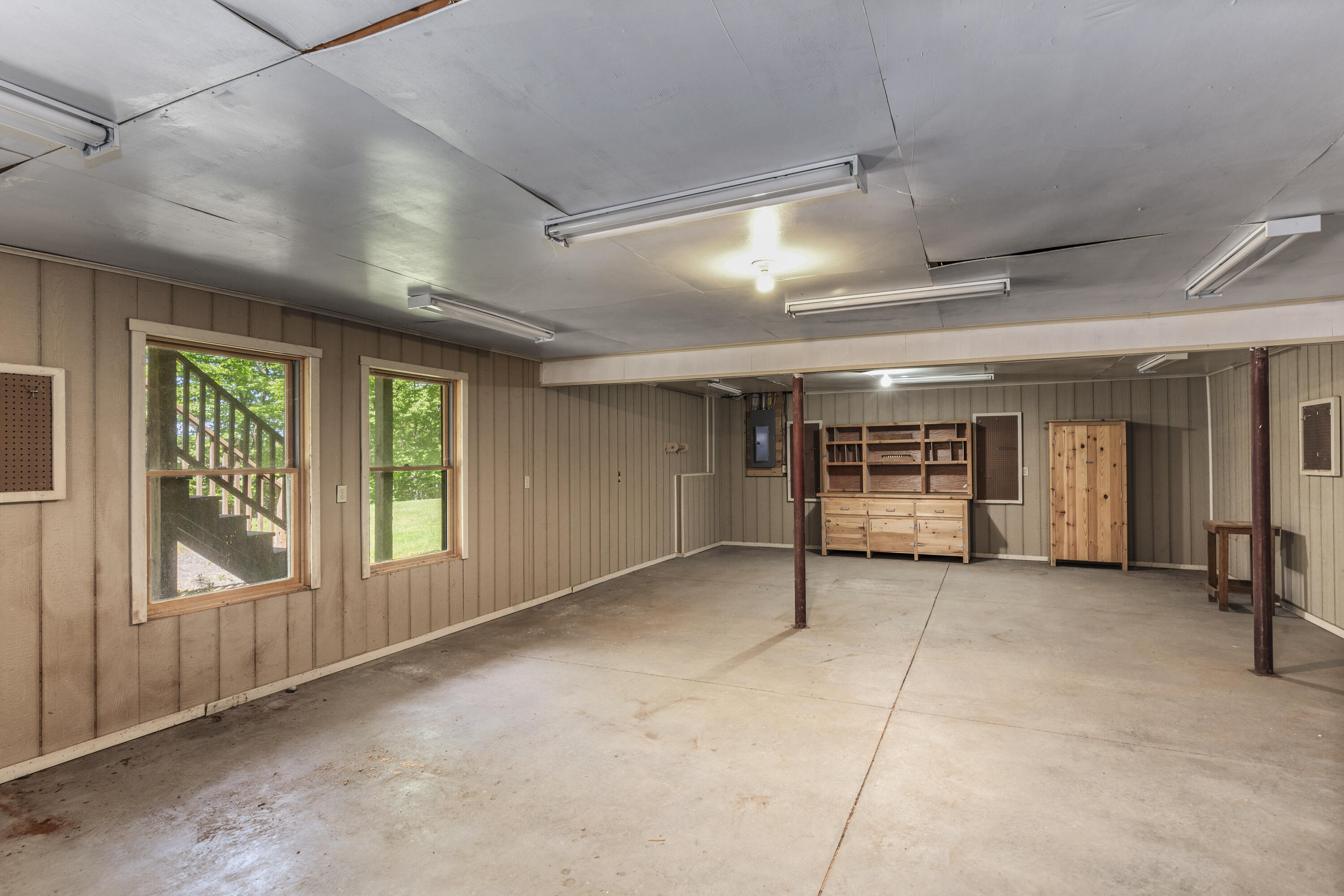 137 Rock School House Road