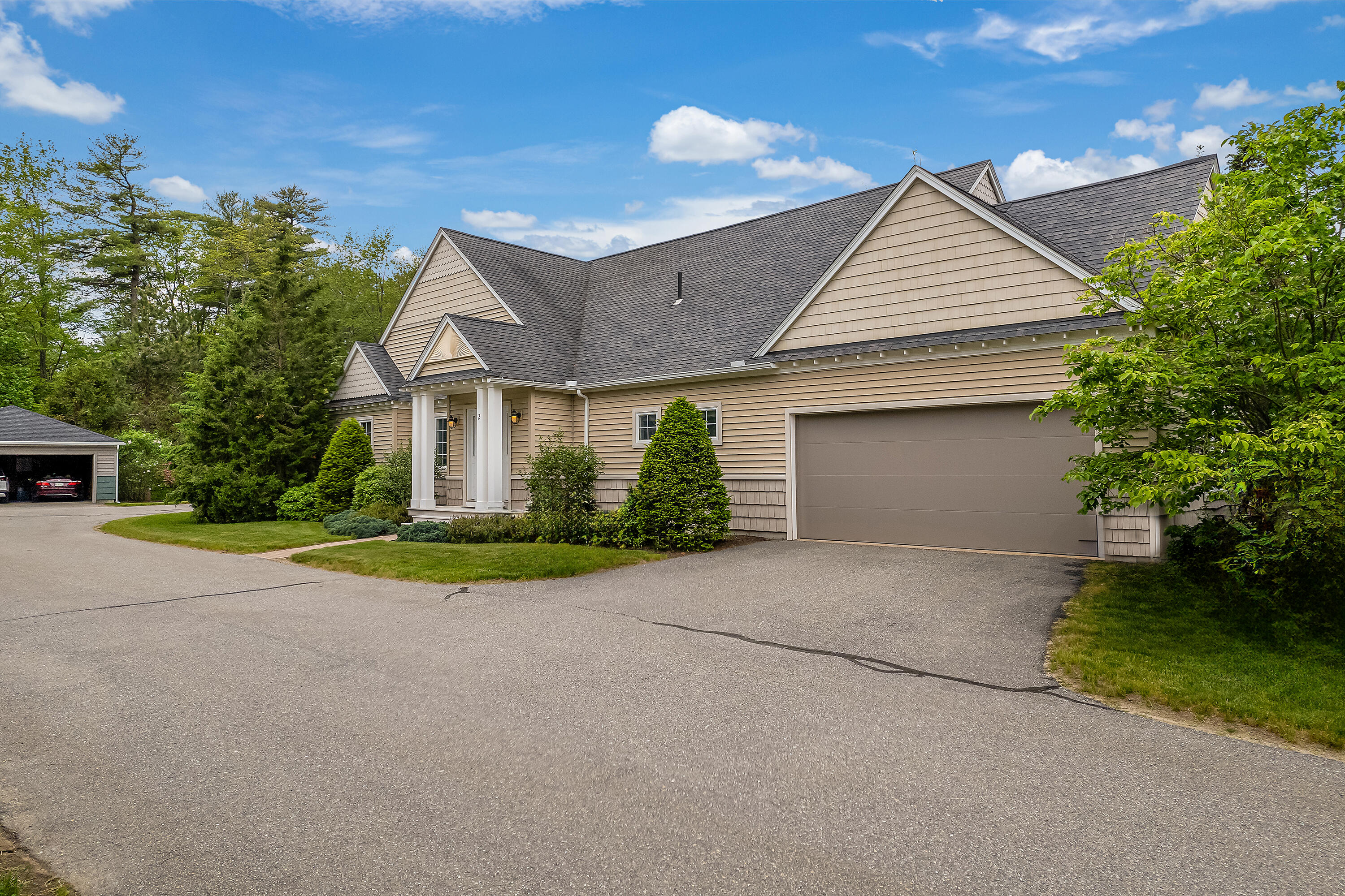 2 Sweetfern Lane, 2