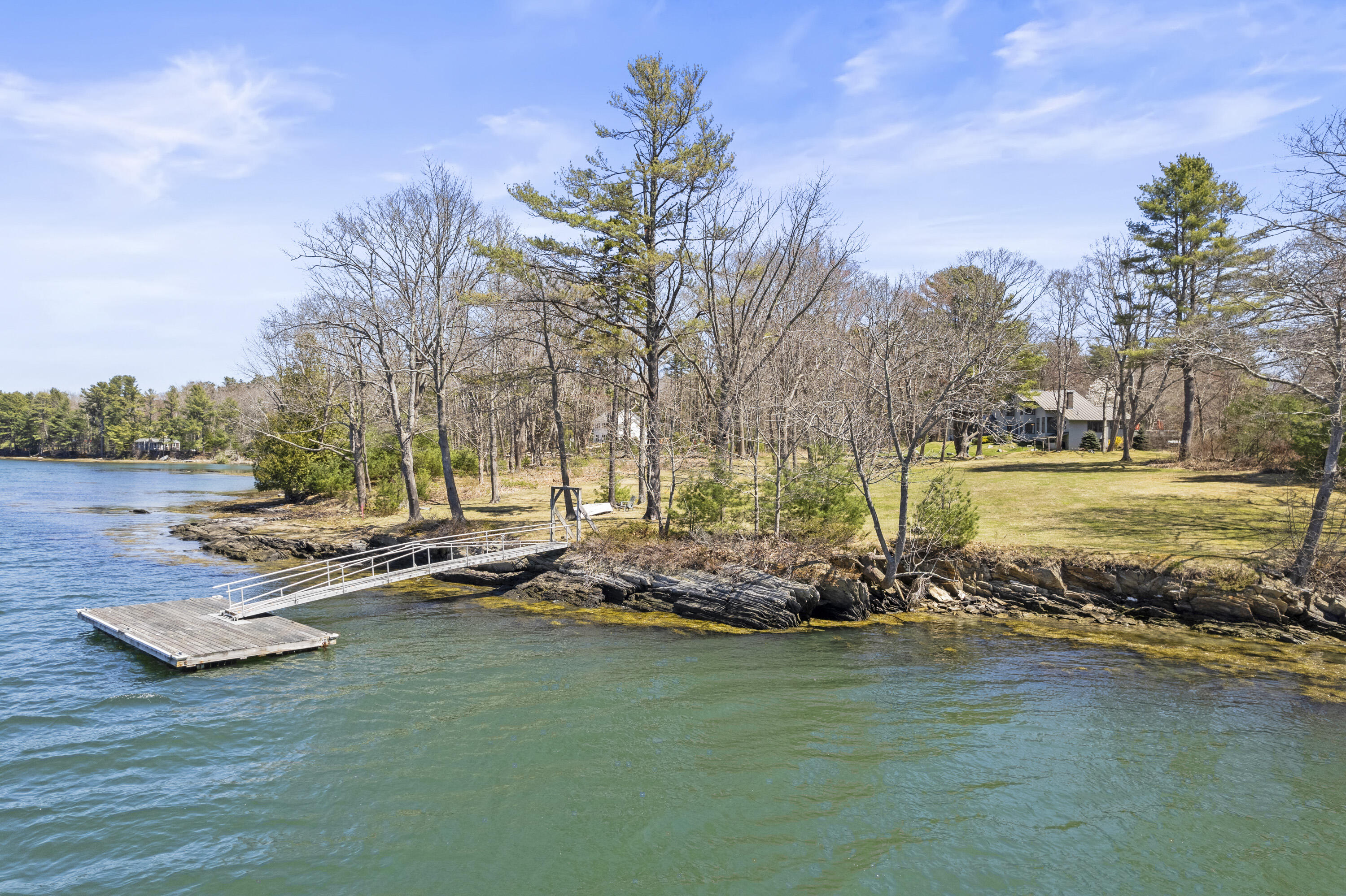 25 Doughty Point Road