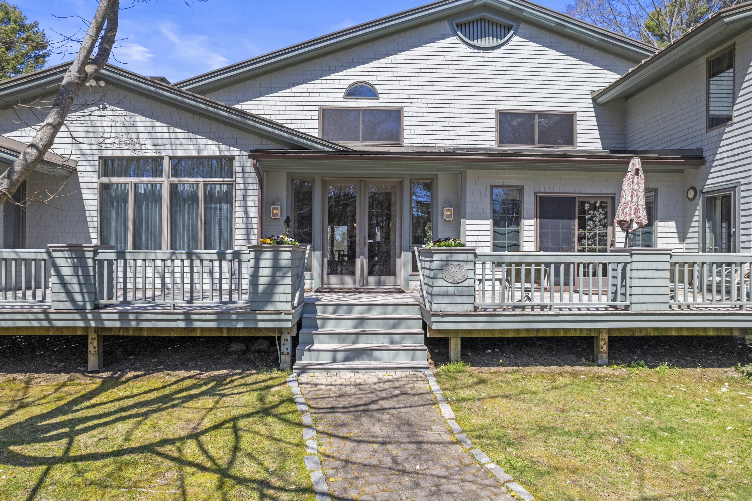 25 Doughty Point Road