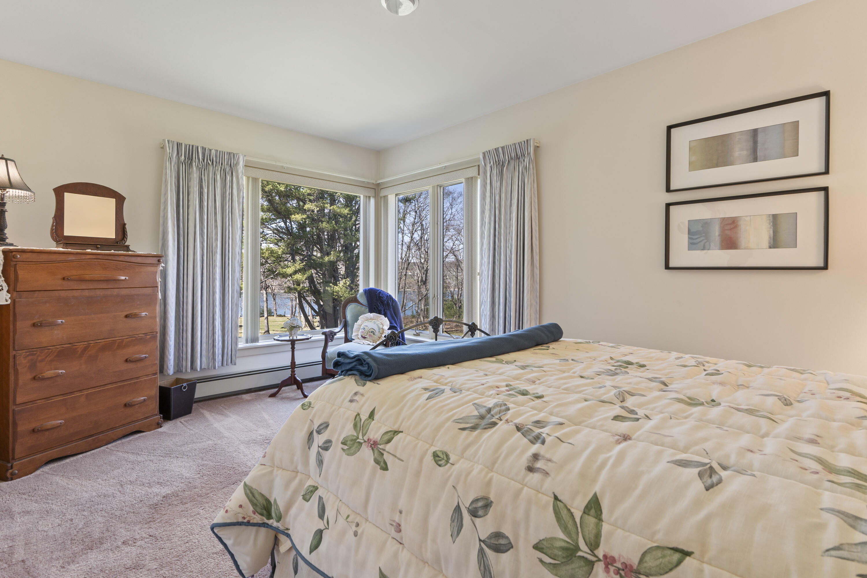 25 Doughty Point Road