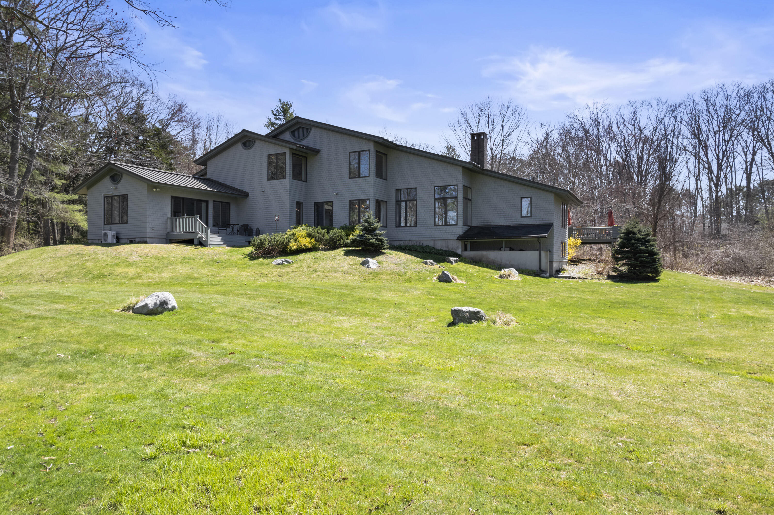 25 Doughty Point Road