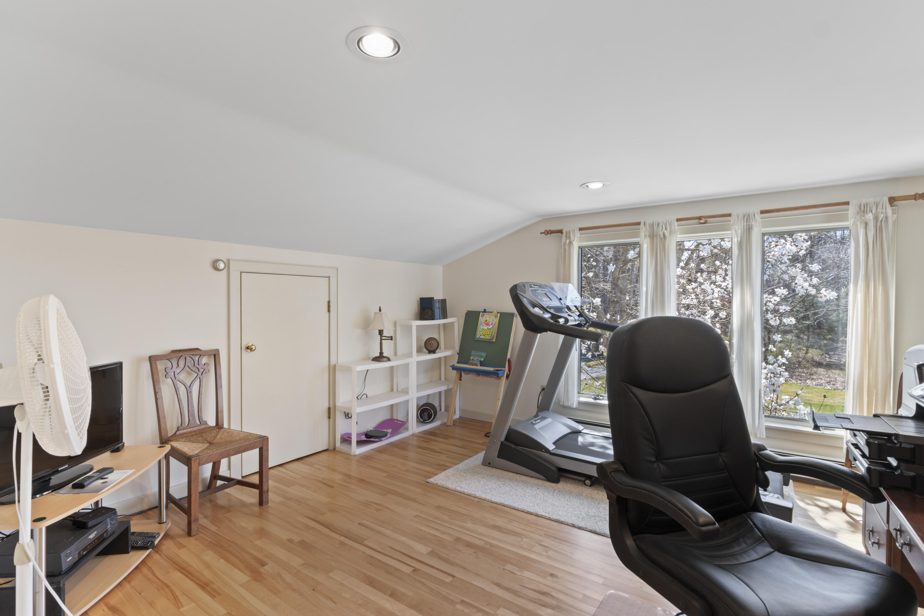 25 Doughty Point Road