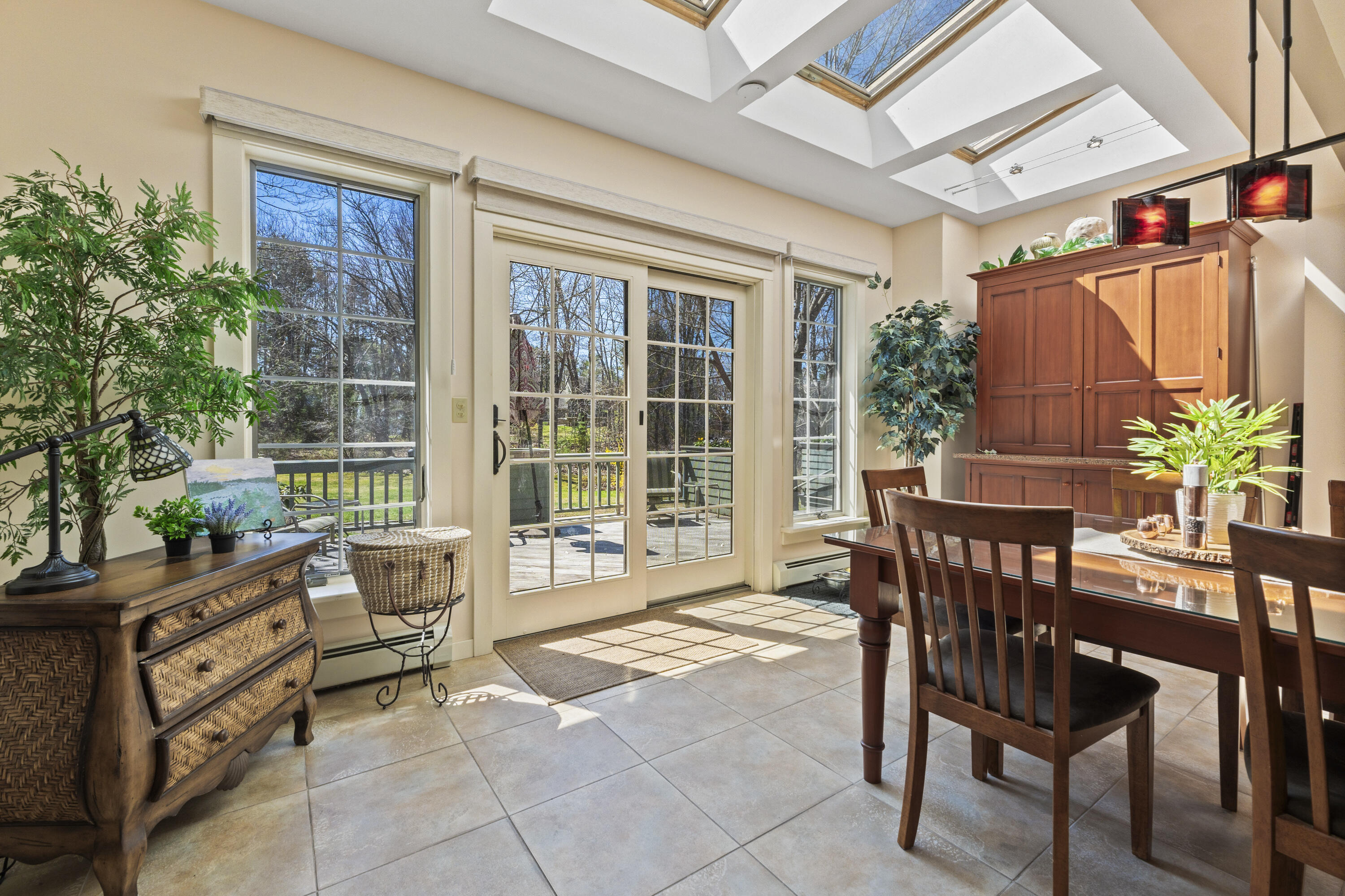 25 Doughty Point Road