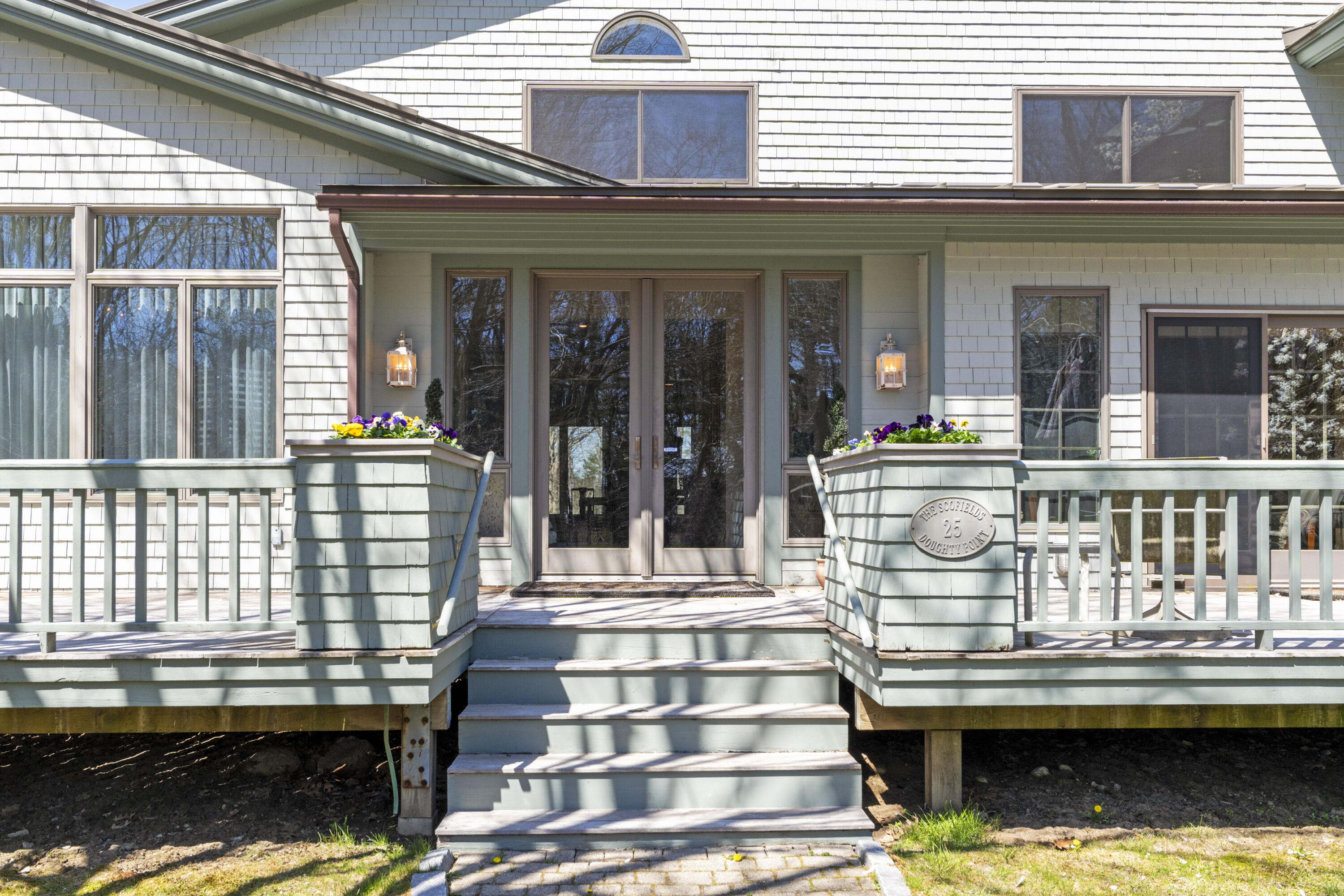 25 Doughty Point Road
