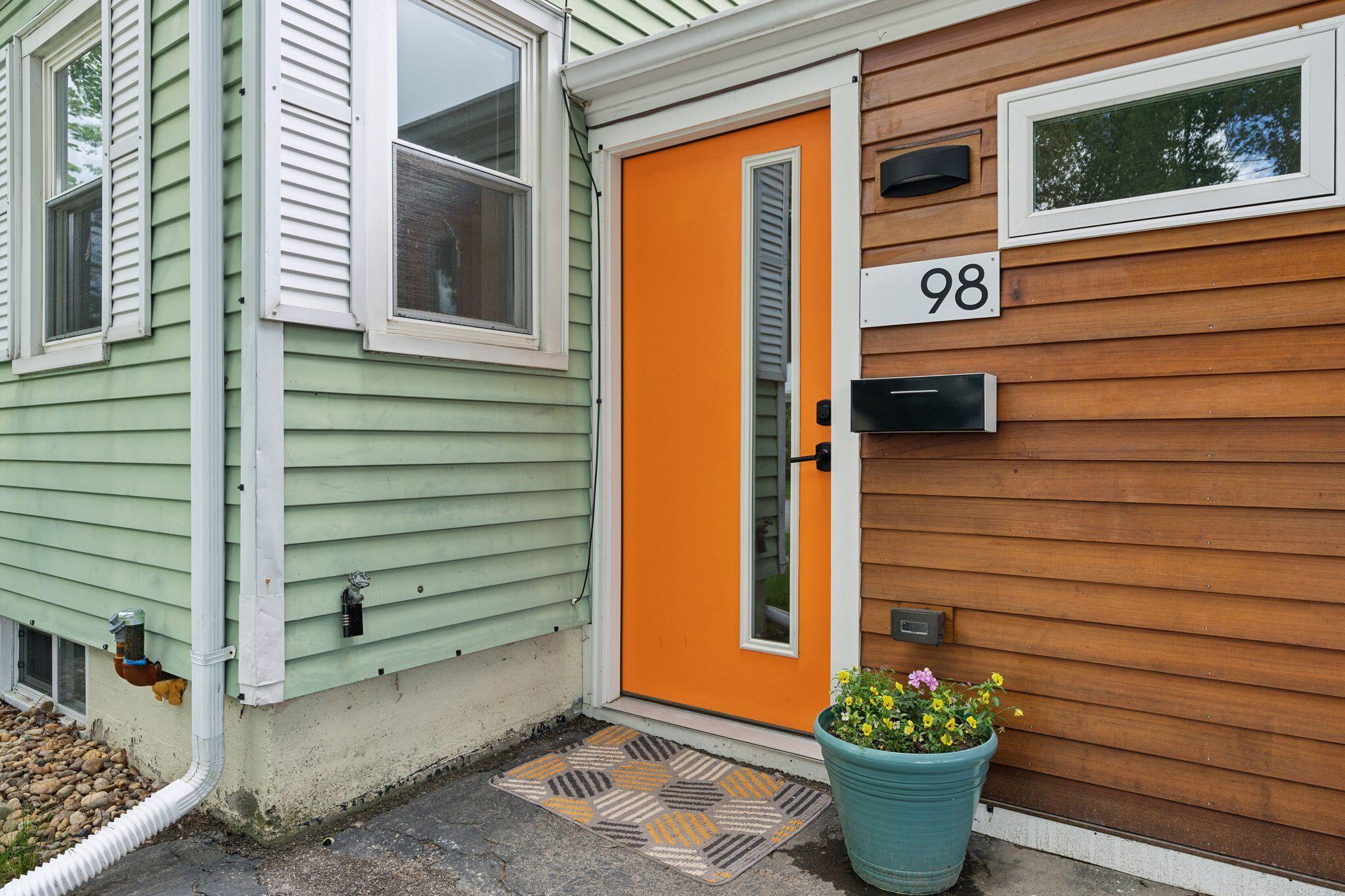 98 Linton Street