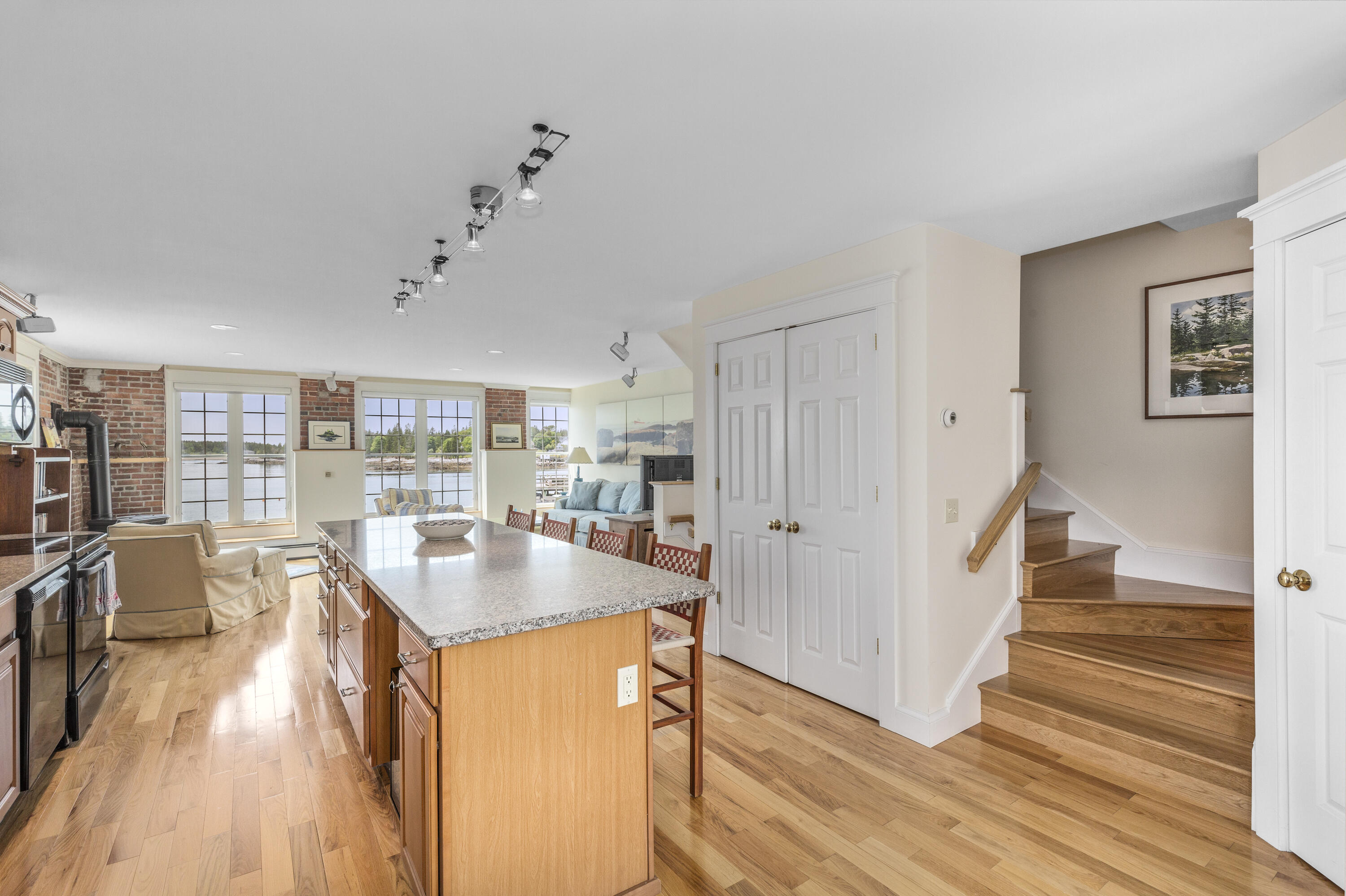 5A Granville Road, 1