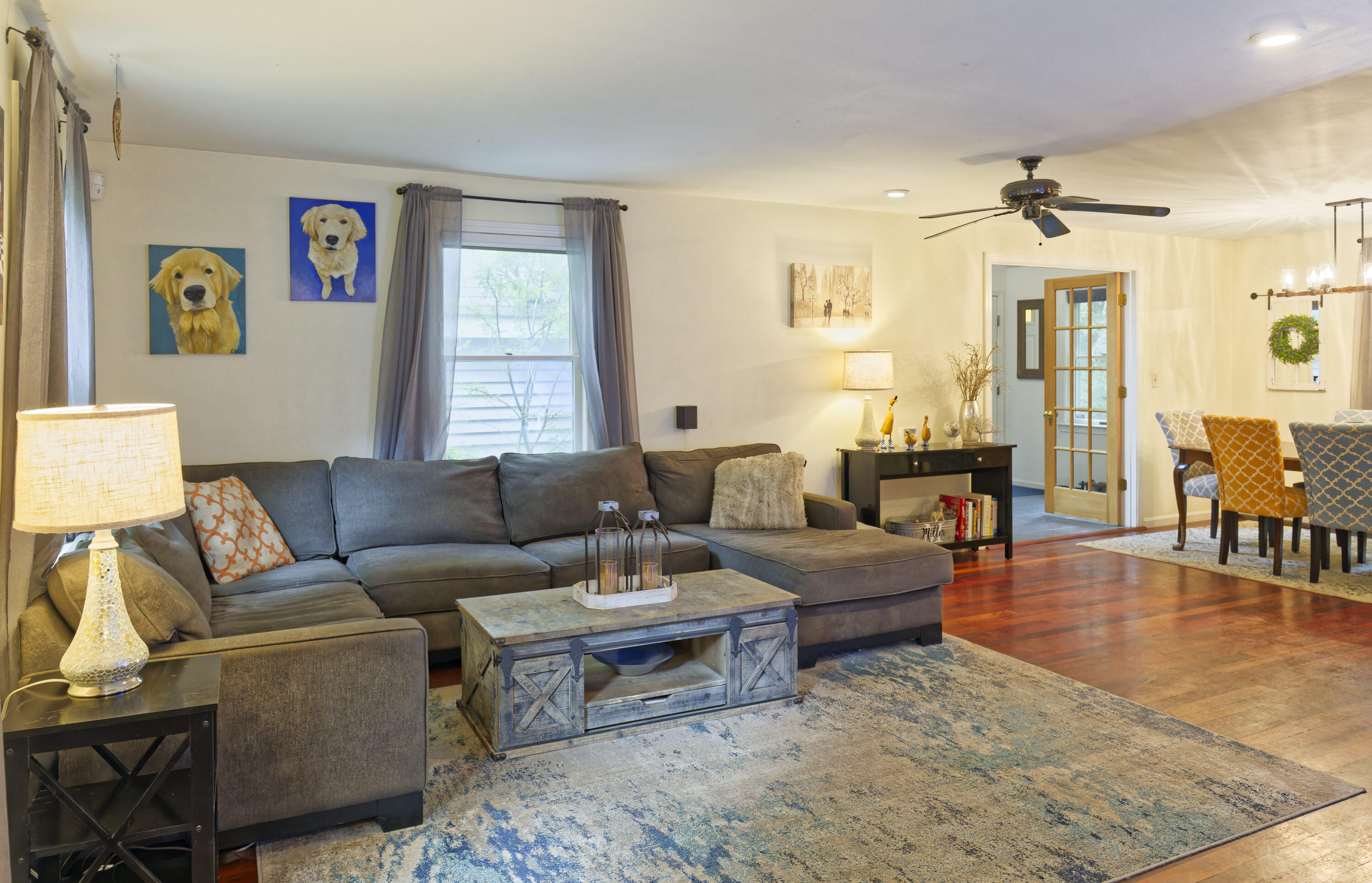 10 Blackthorne Lane