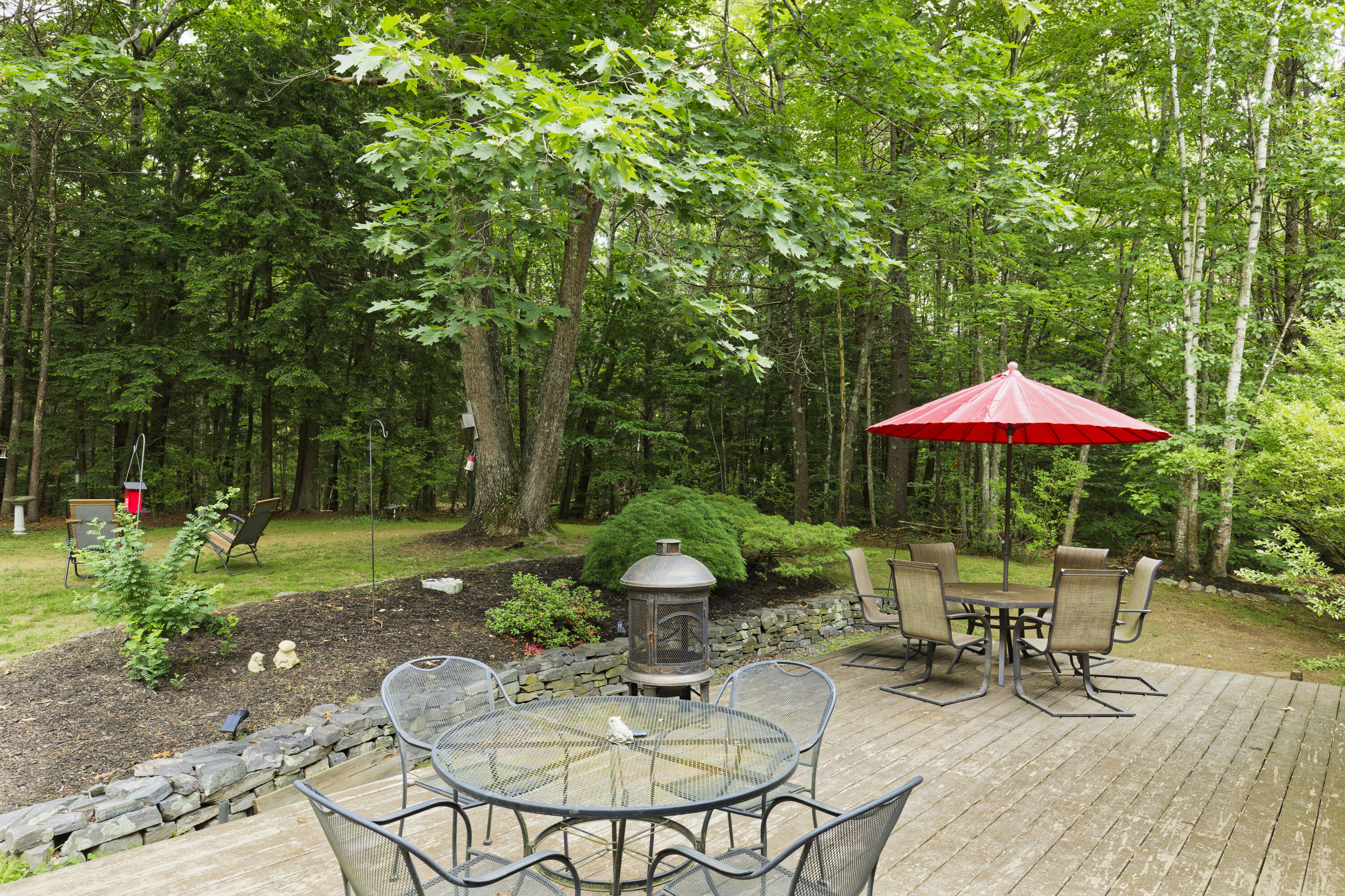 10 Blackthorne Lane