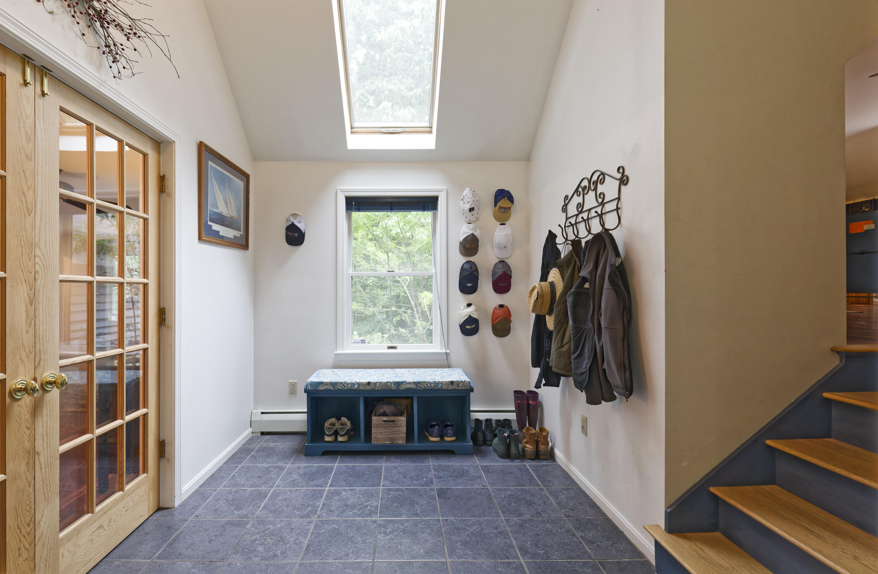 10 Blackthorne Lane