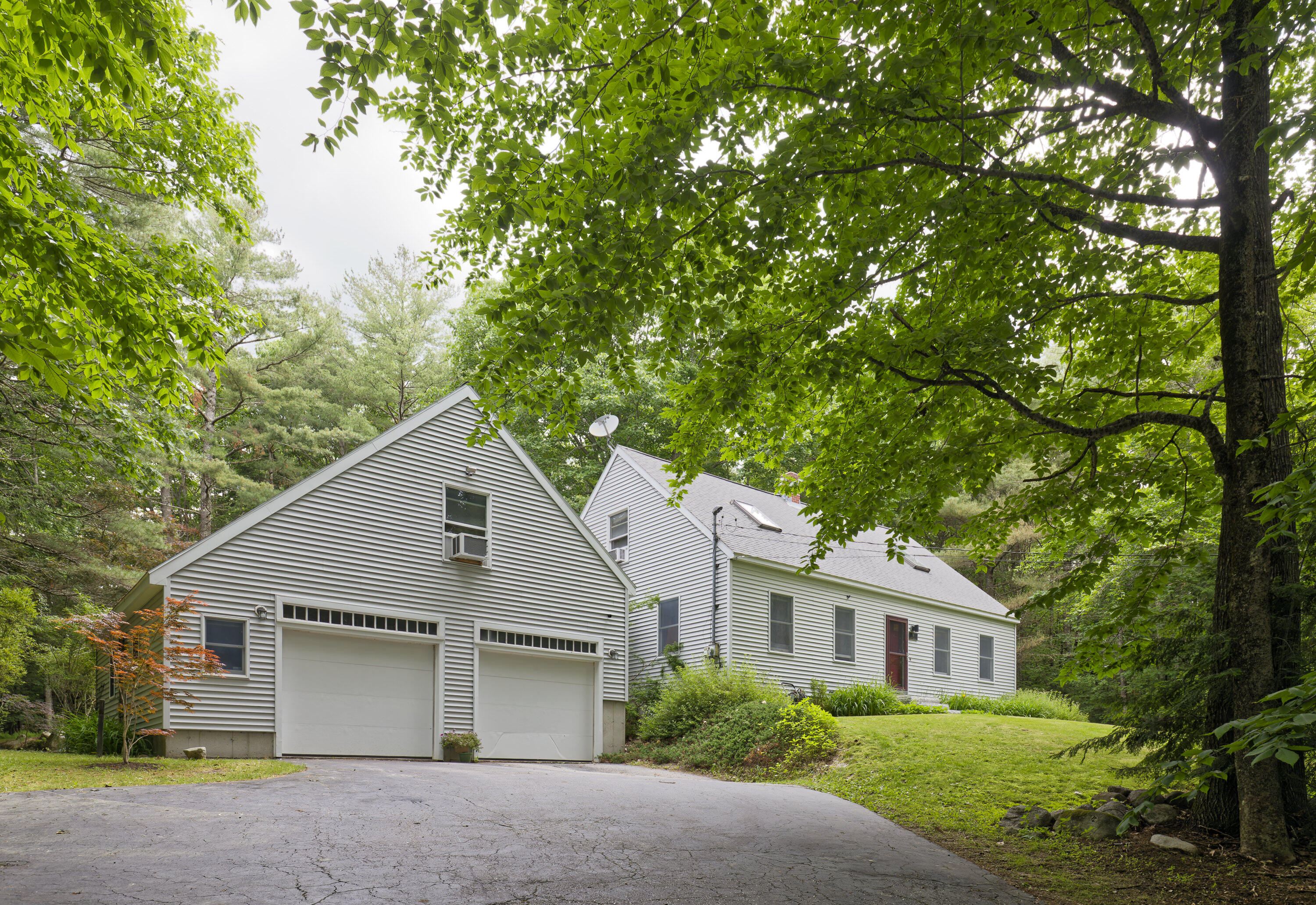 10 Blackthorne Lane