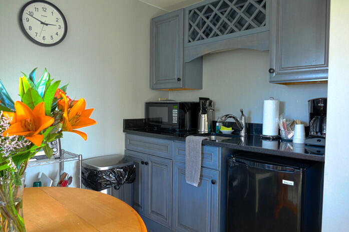 304 Eddy Road, 216