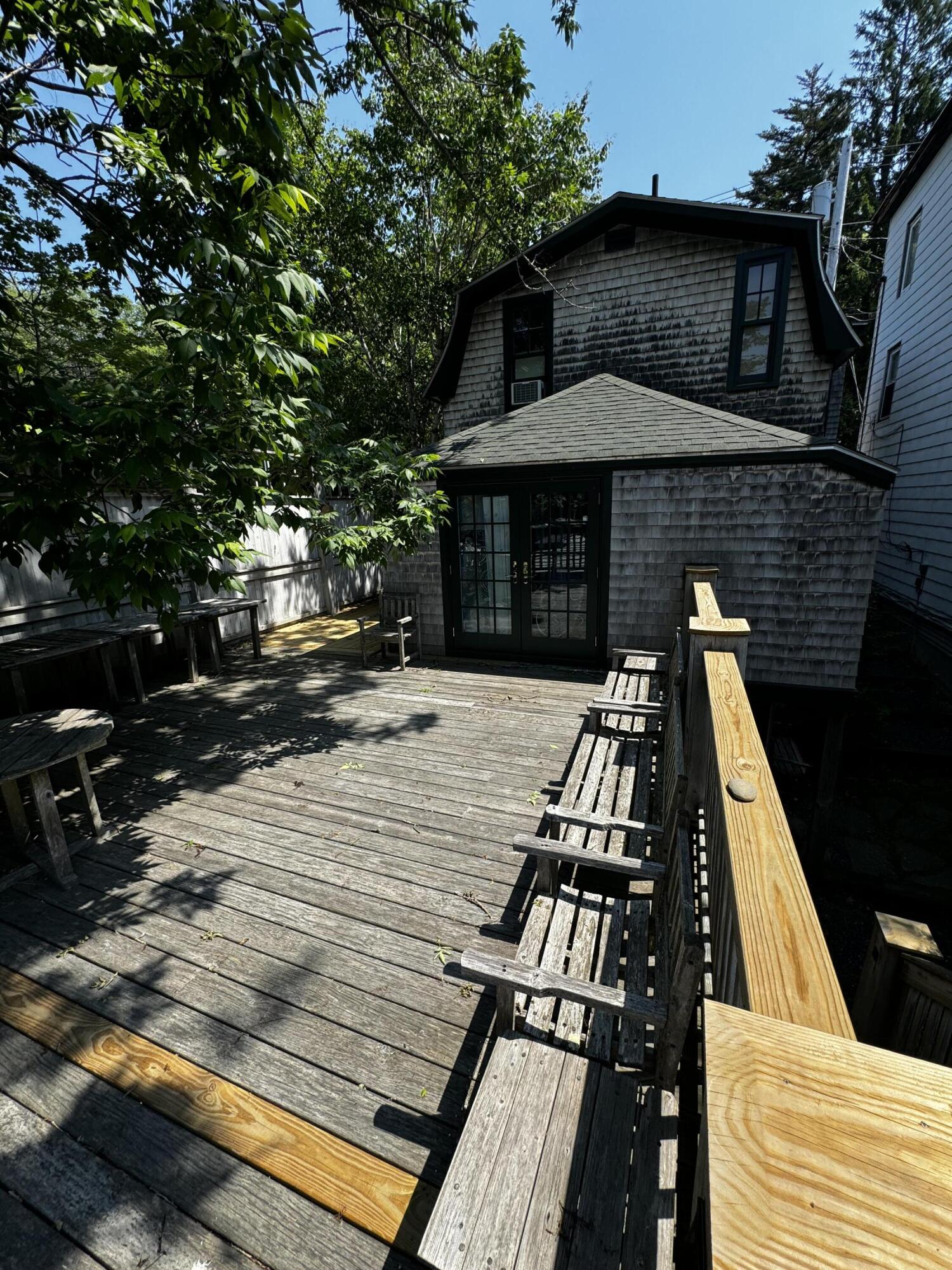 16 Main Street