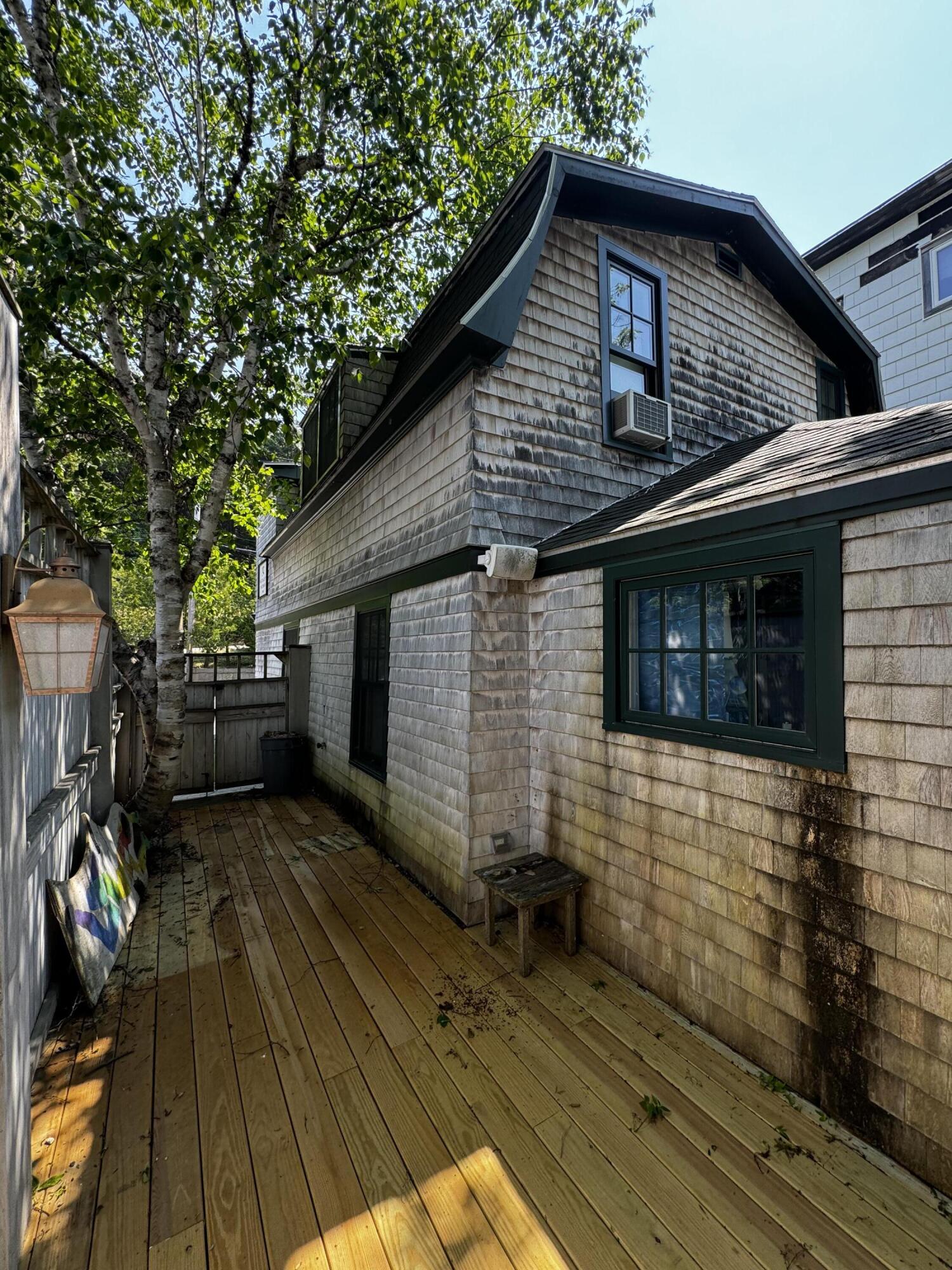 16 Main Street