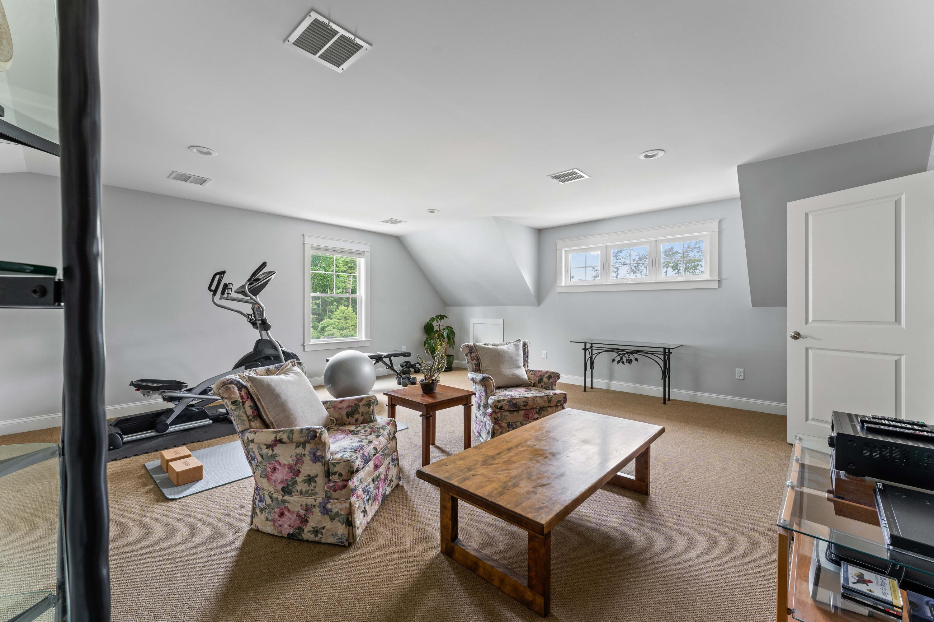 2 Franklin Circle