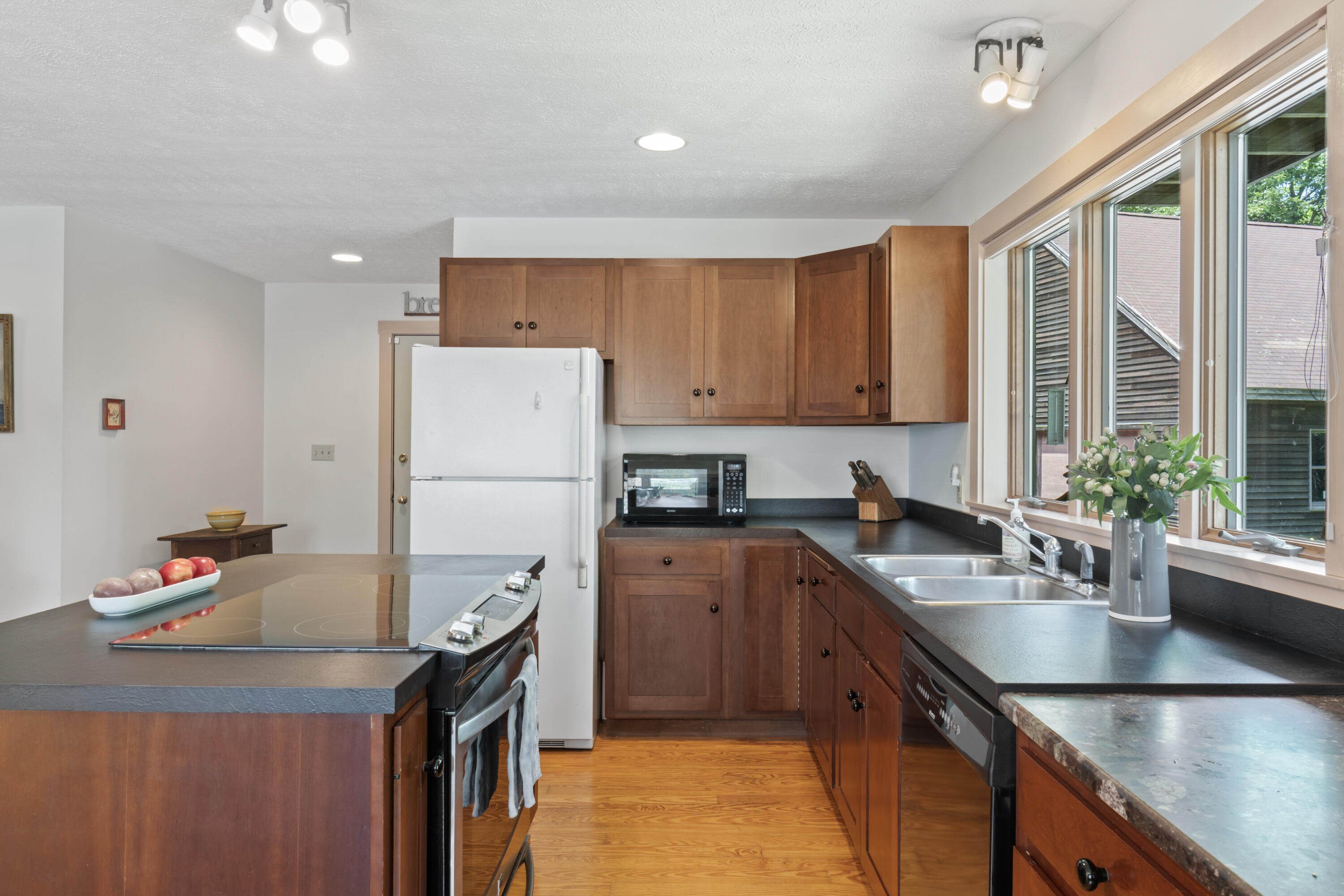 440 Mountain Road