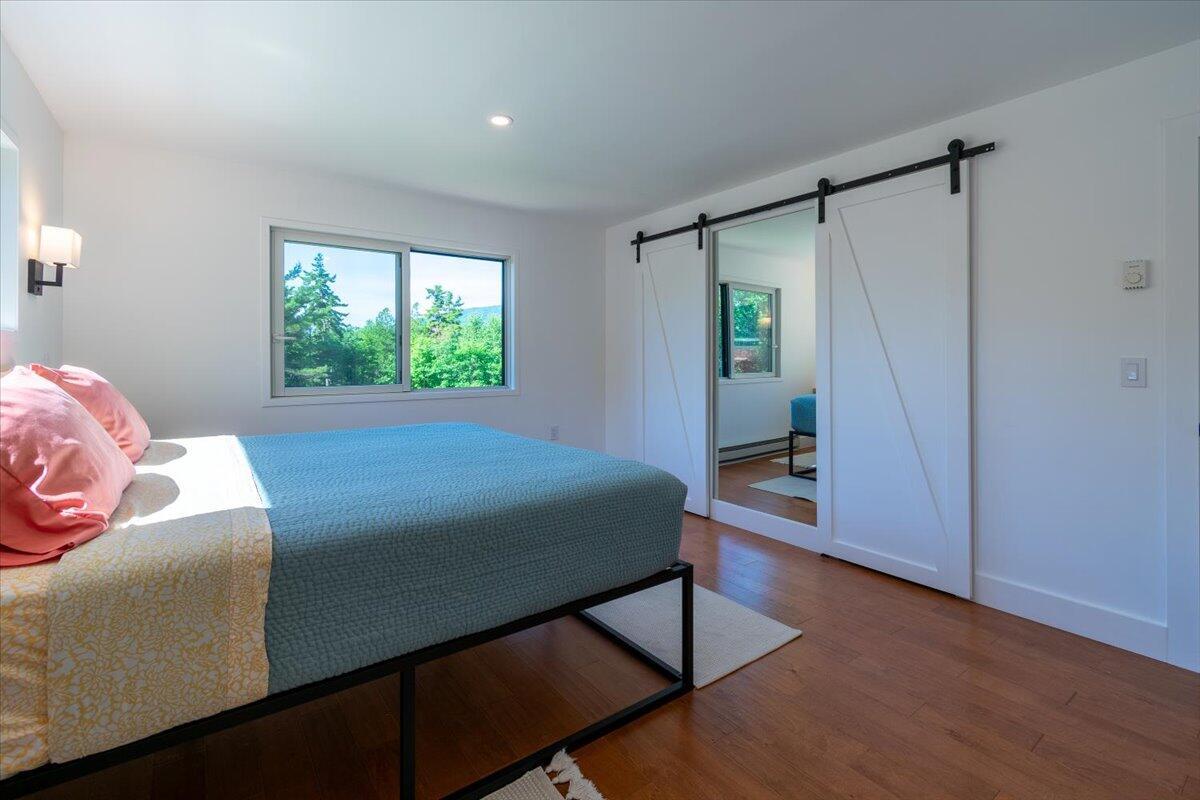 54 S Ridge Drive