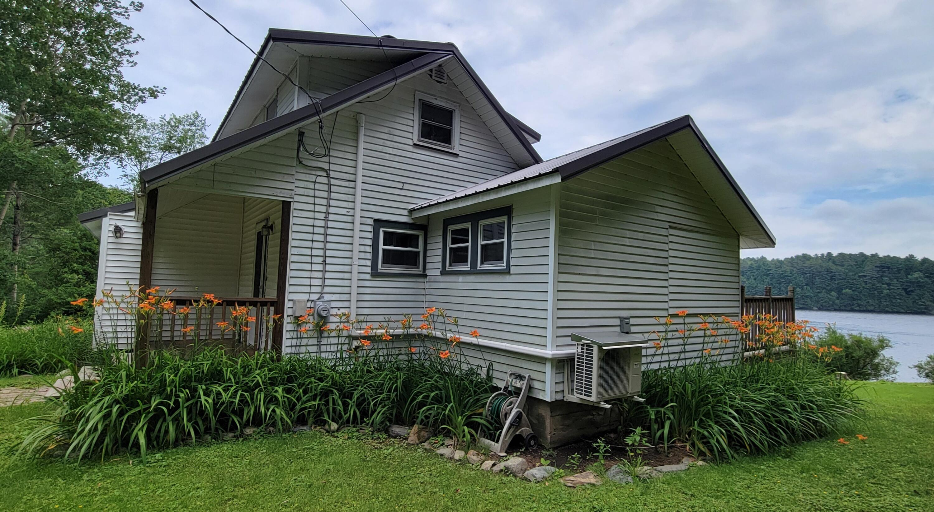 34 Elm Street E