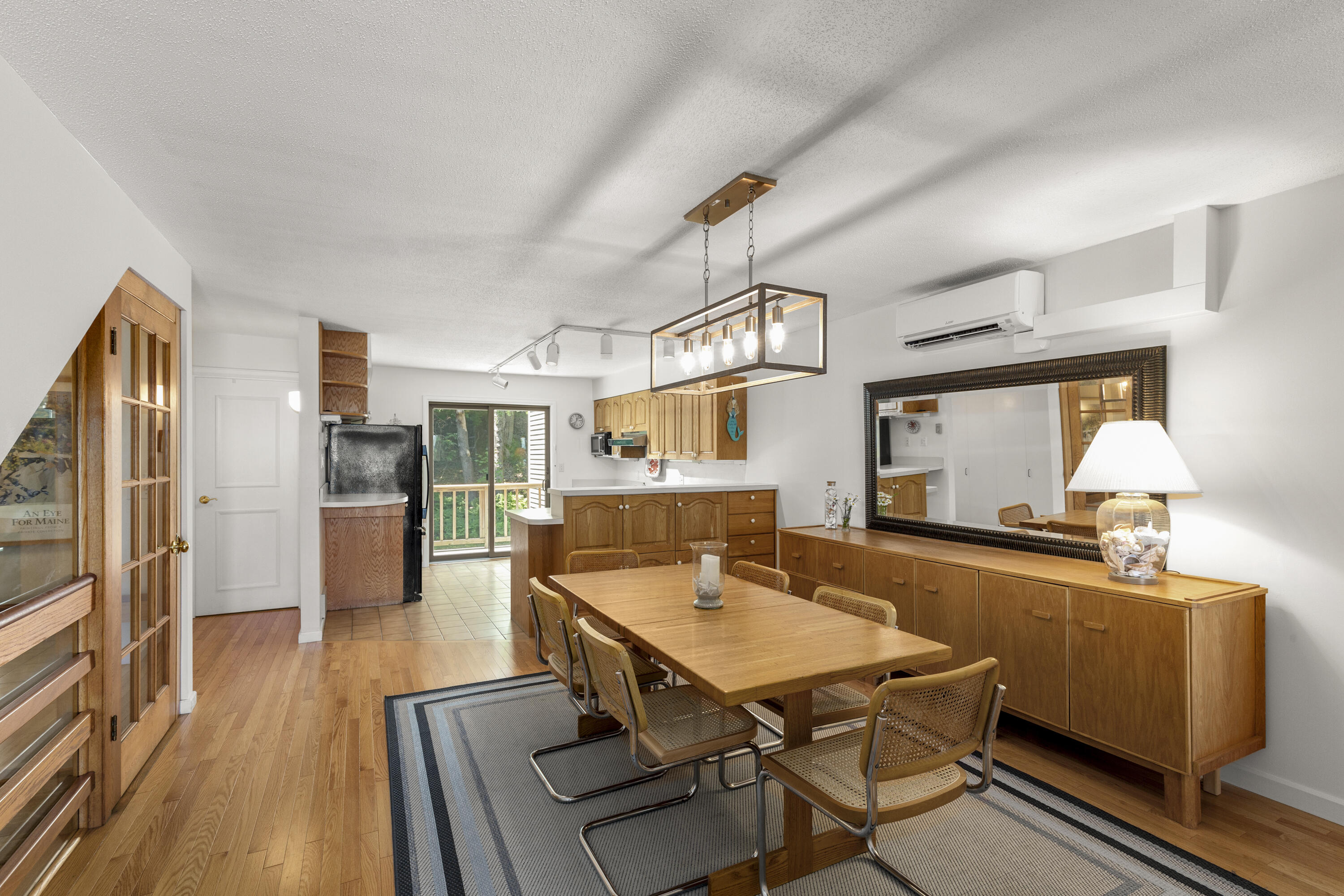 10 Robinson Lane, 11