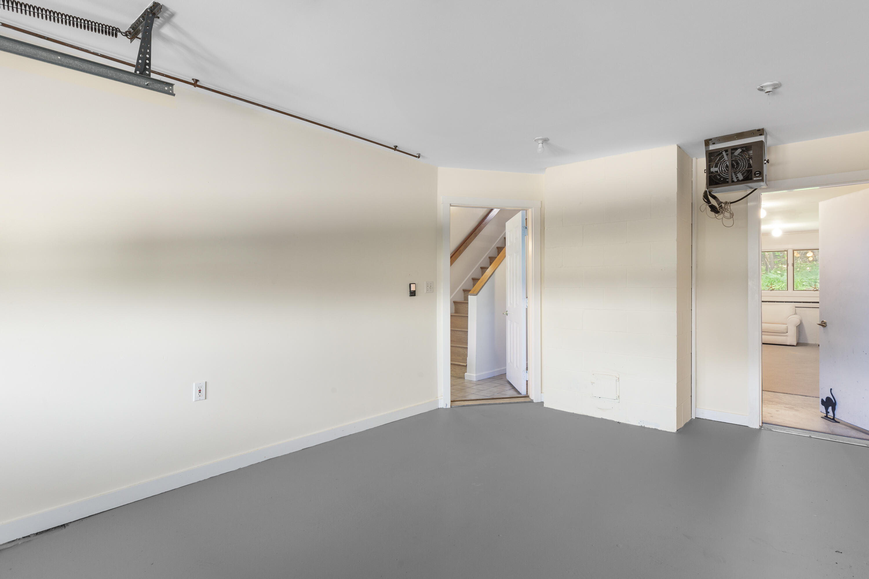 10 Robinson Lane, 11
