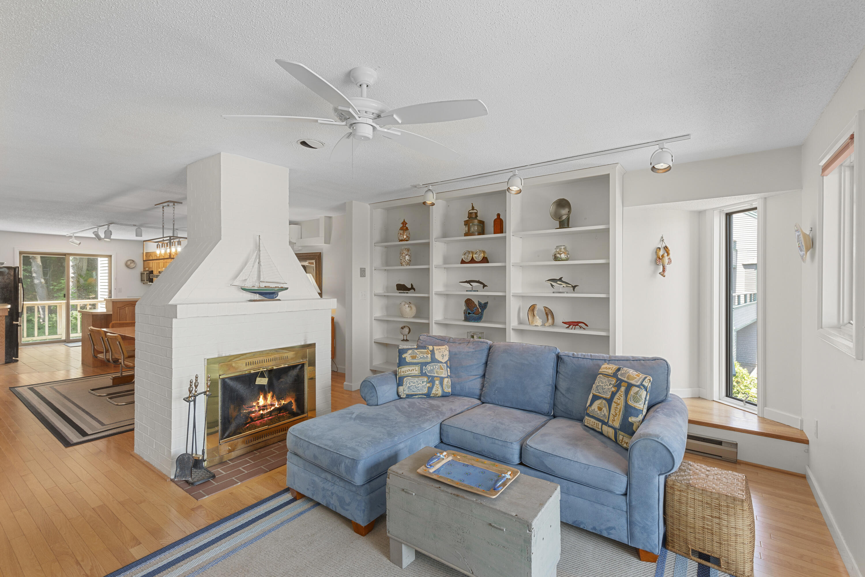 10 Robinson Lane, 11