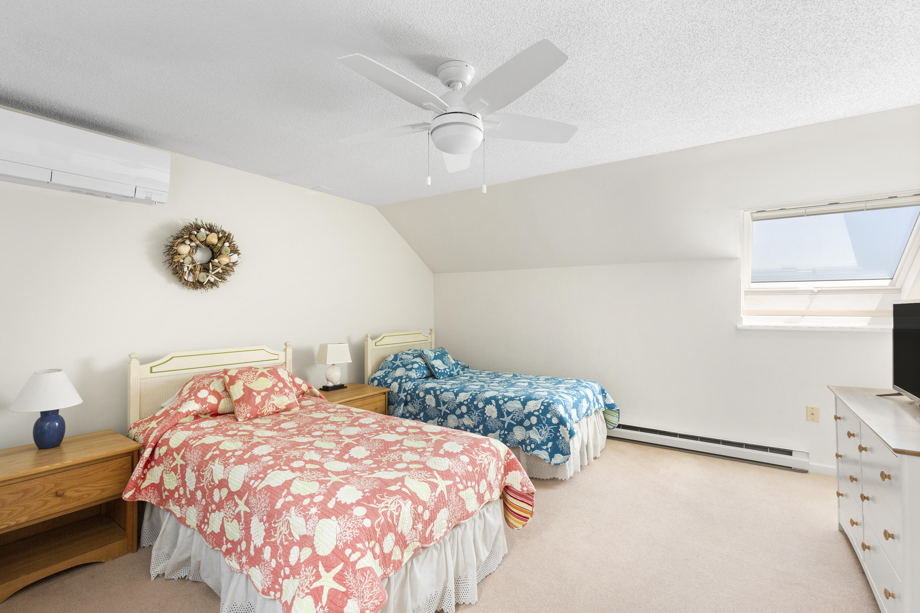 10 Robinson Lane, 11