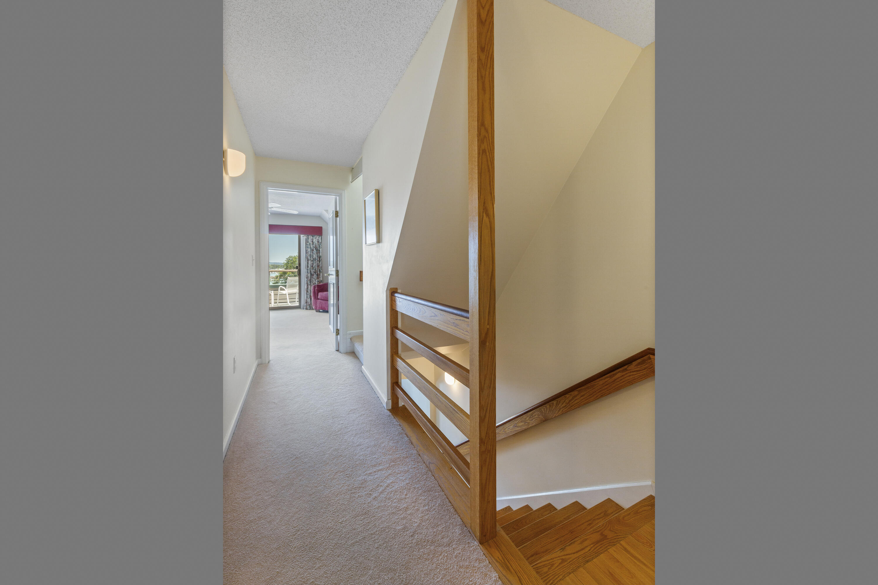 10 Robinson Lane, 11