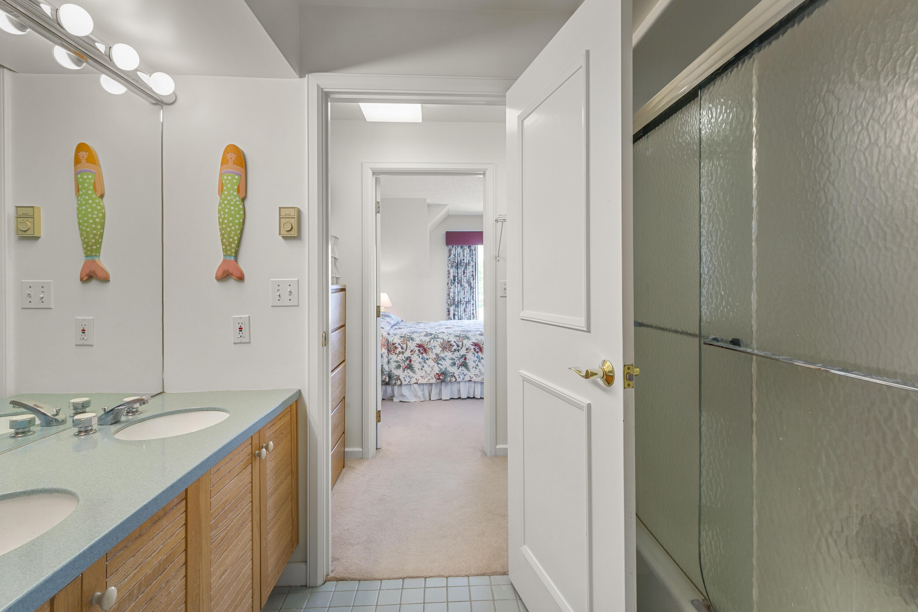 10 Robinson Lane, 11