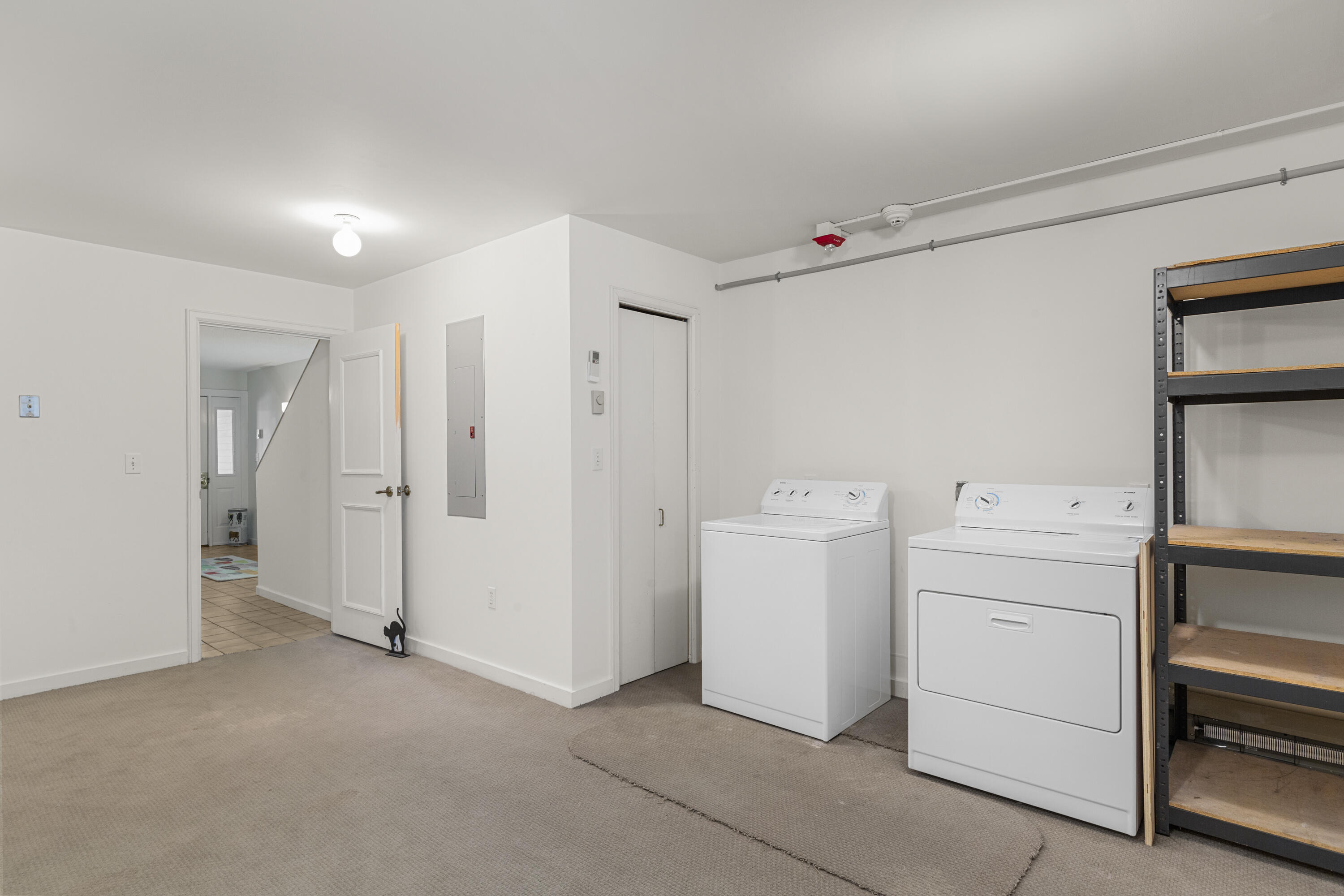 10 Robinson Lane, 11