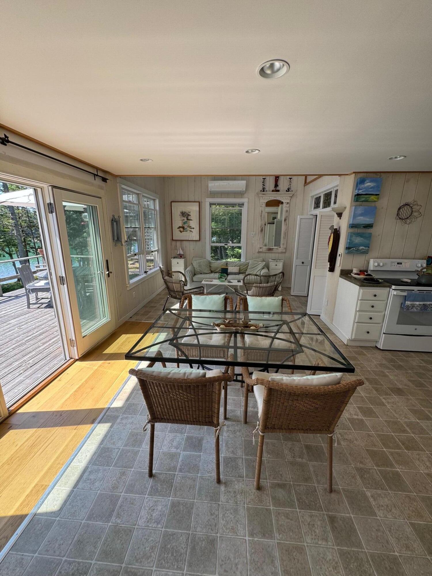 687 Sunshine Road