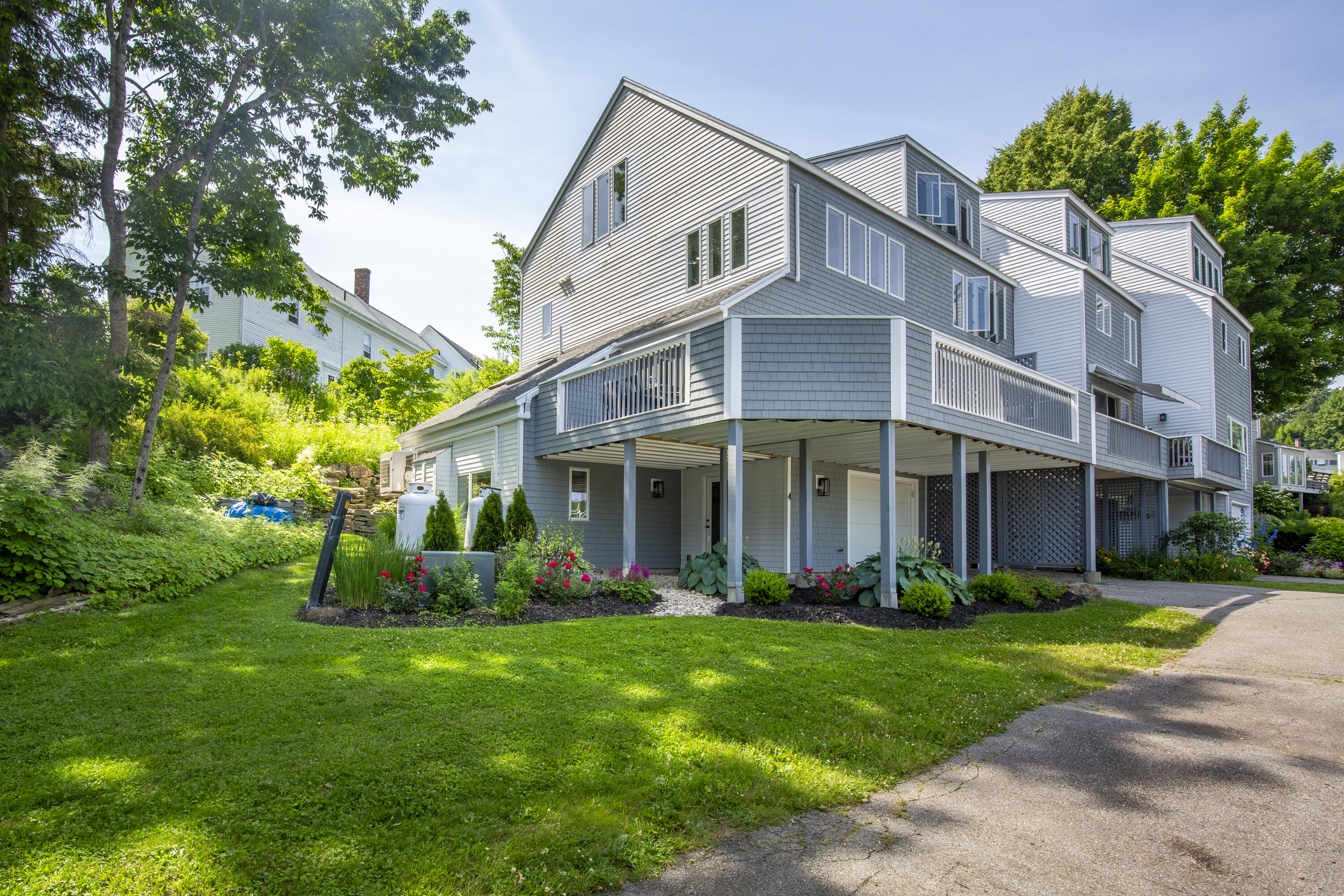 4 Harbor View Drive, 4