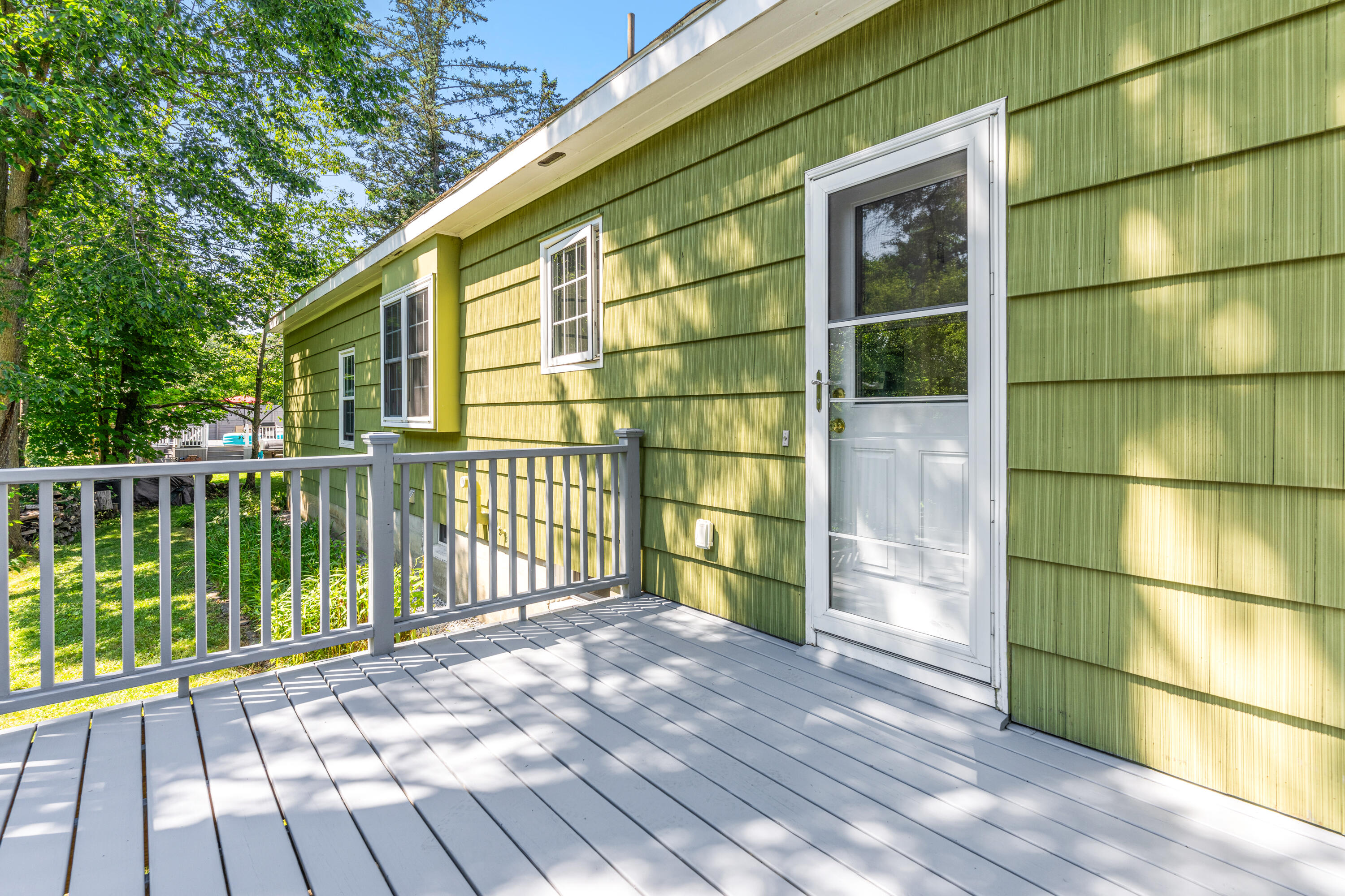 13 Brookside Road